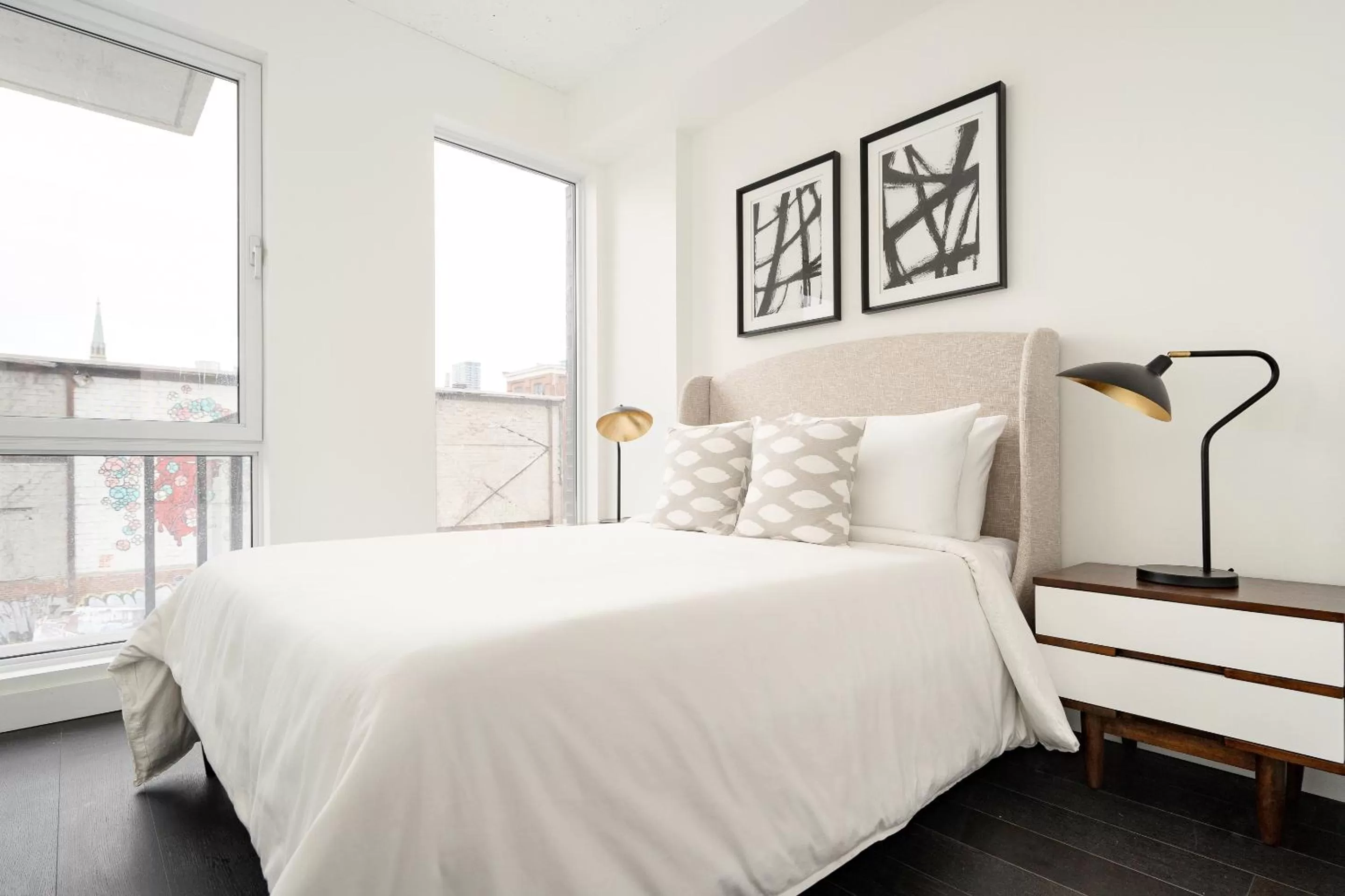 Living room, Bed in Sonder at The Richmond