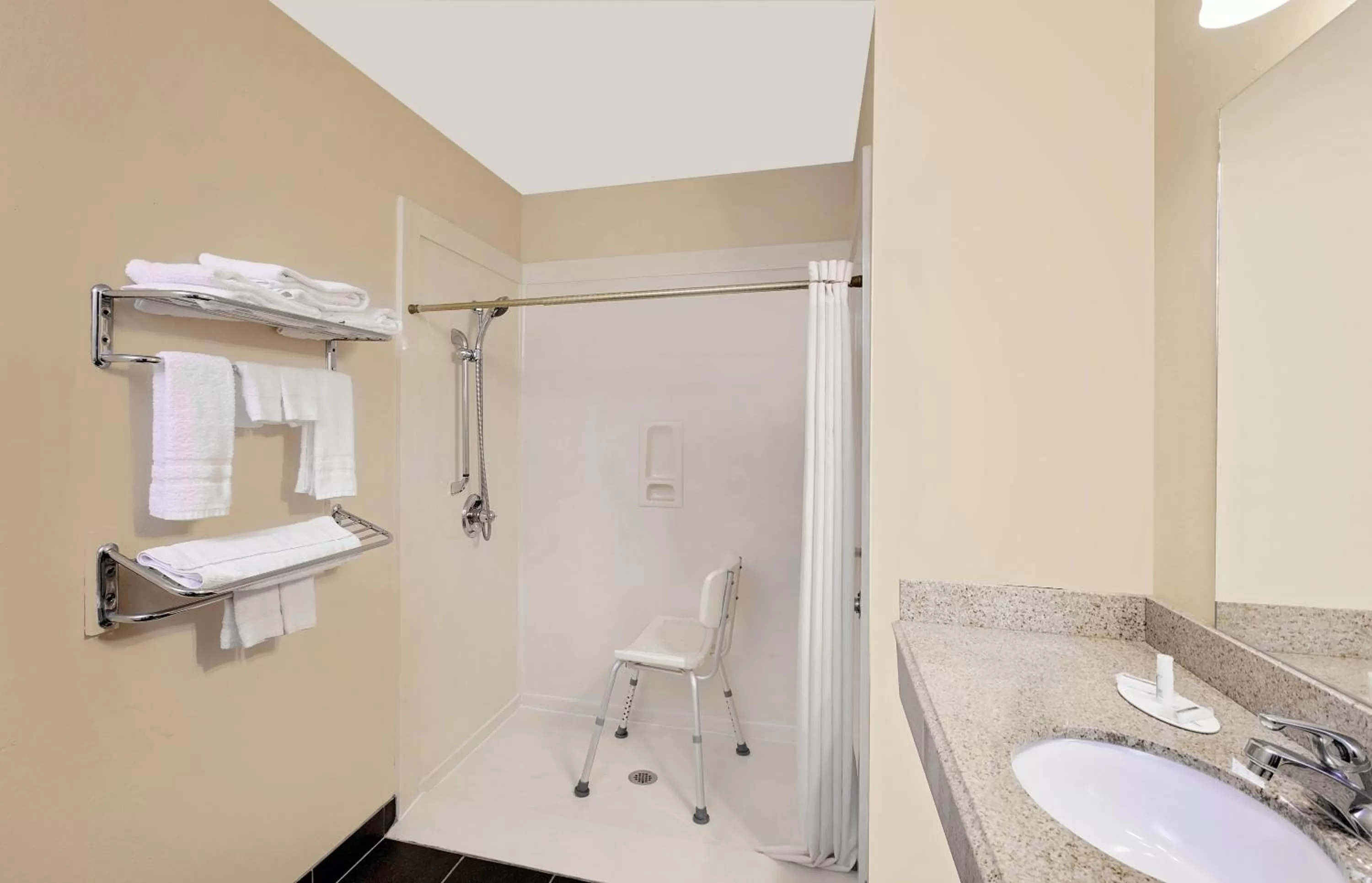 Super 8 by Wyndham Siloam Springs