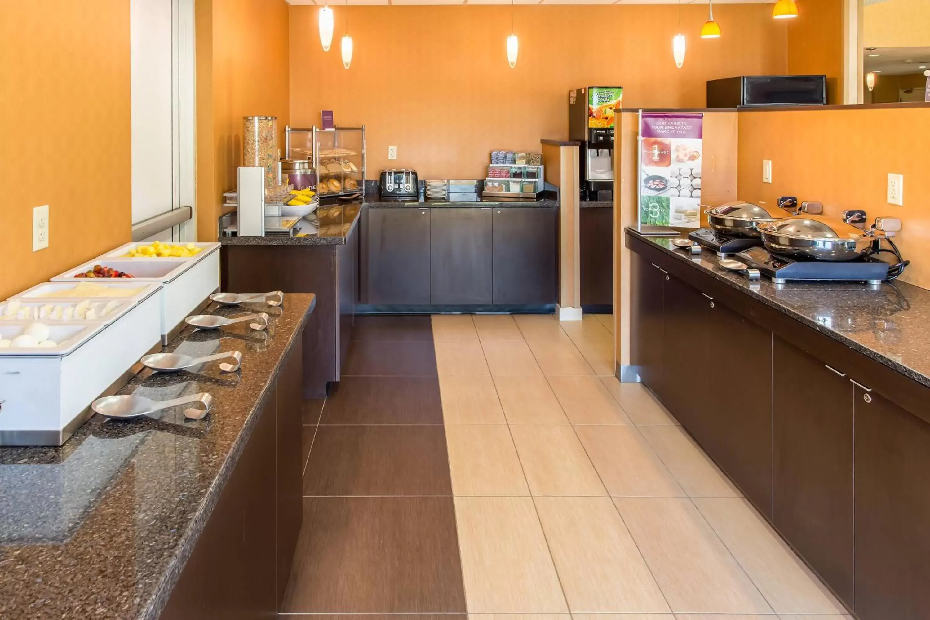 Breakfast, Restaurant/Places to Eat in Residence Inn Sioux Falls