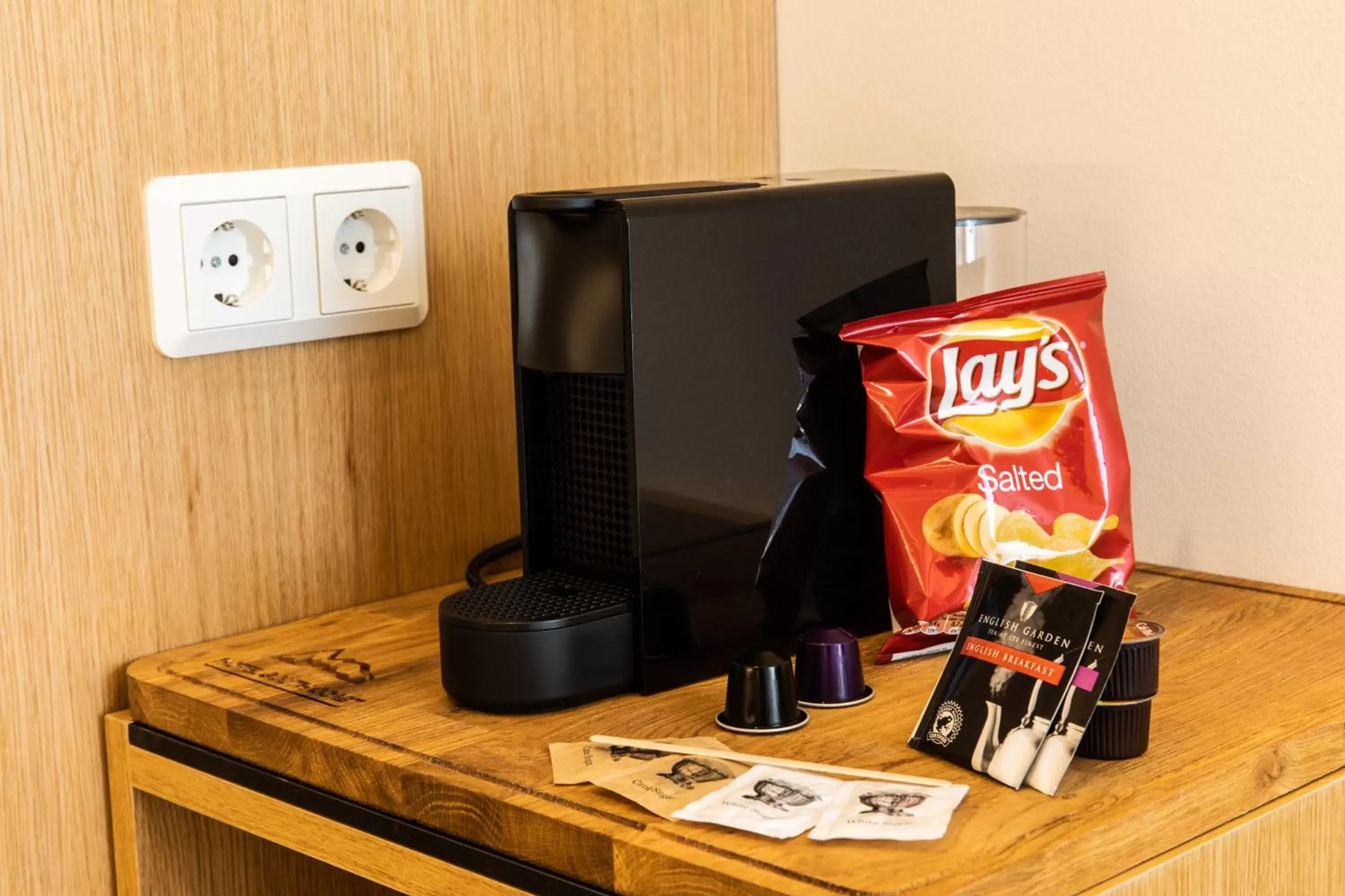 Coffee/tea facilities in Hotel South Coast