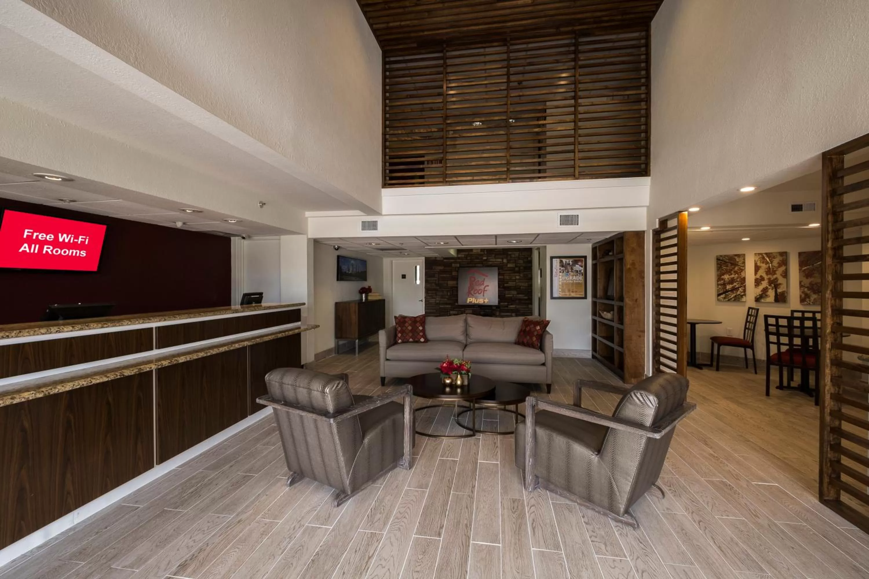 Lobby or reception in Red Roof Inn PLUS+ Houston - Energy Corridor
