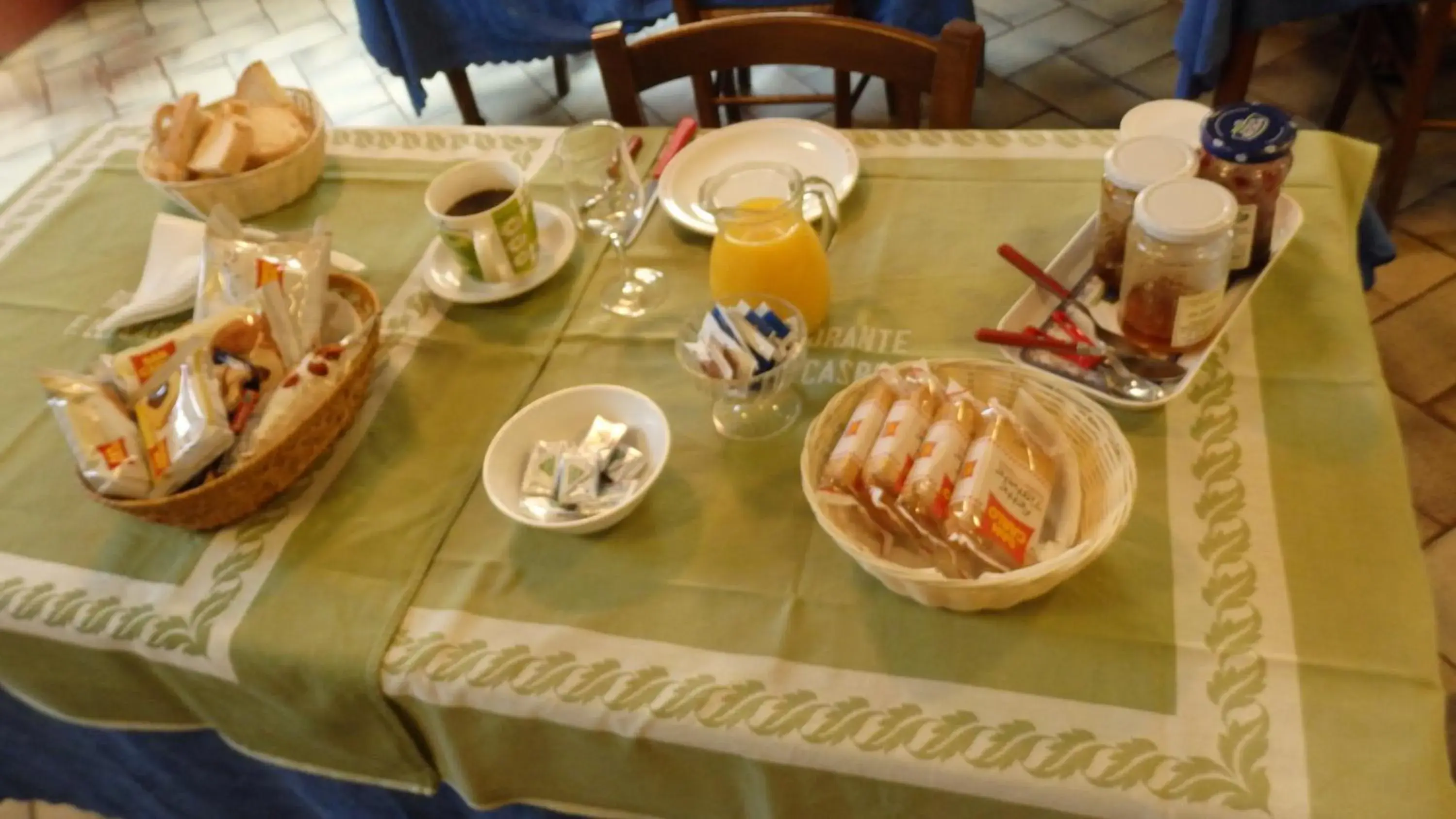 Italian breakfast in Residence Casprini da Omero
