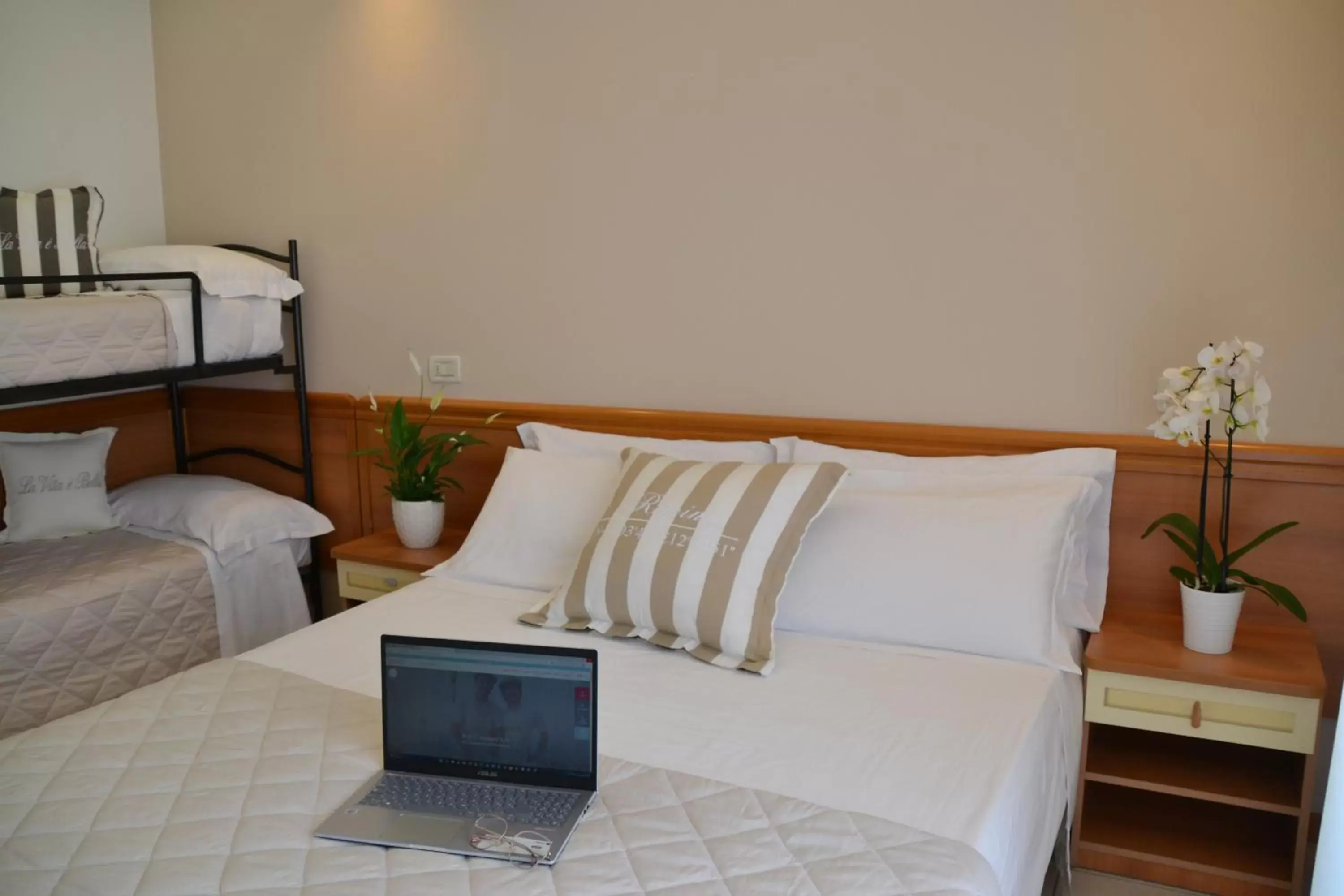 Bed in Hotel Apogeo
