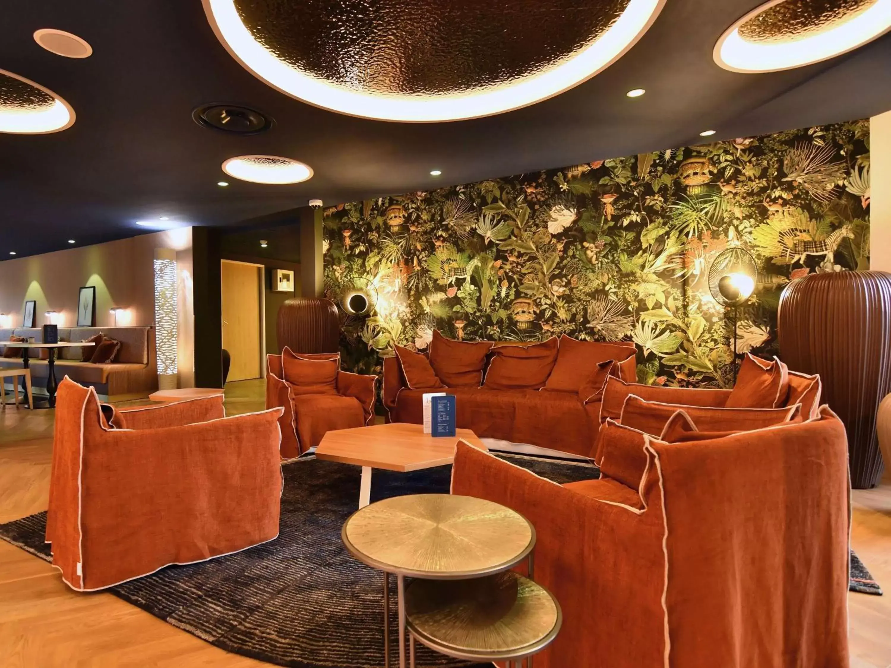 Property building, Lounge/Bar in Ibis Budget Nantes Reze Aeroport