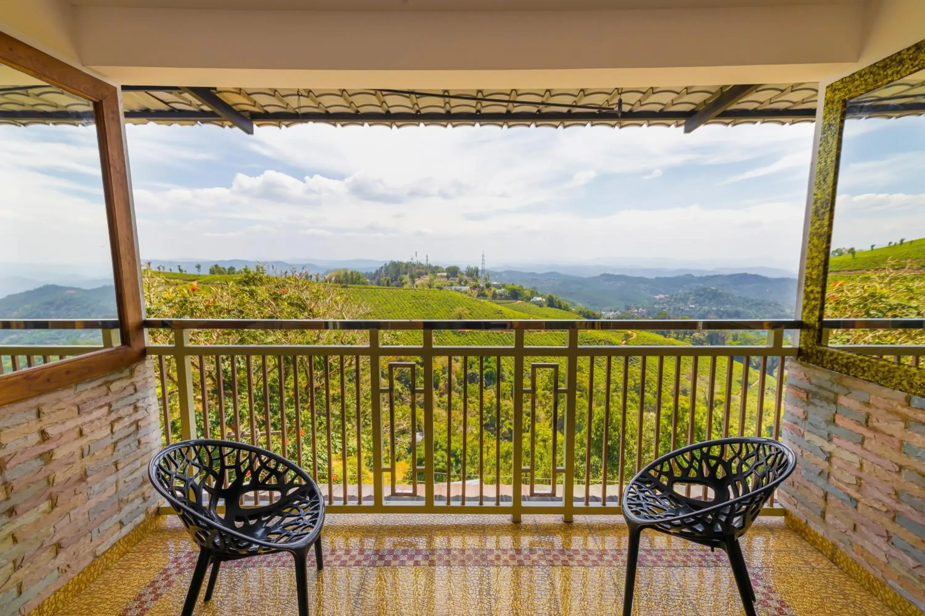 Balcony/Terrace, Mountain View in Parakkat Nature Resort