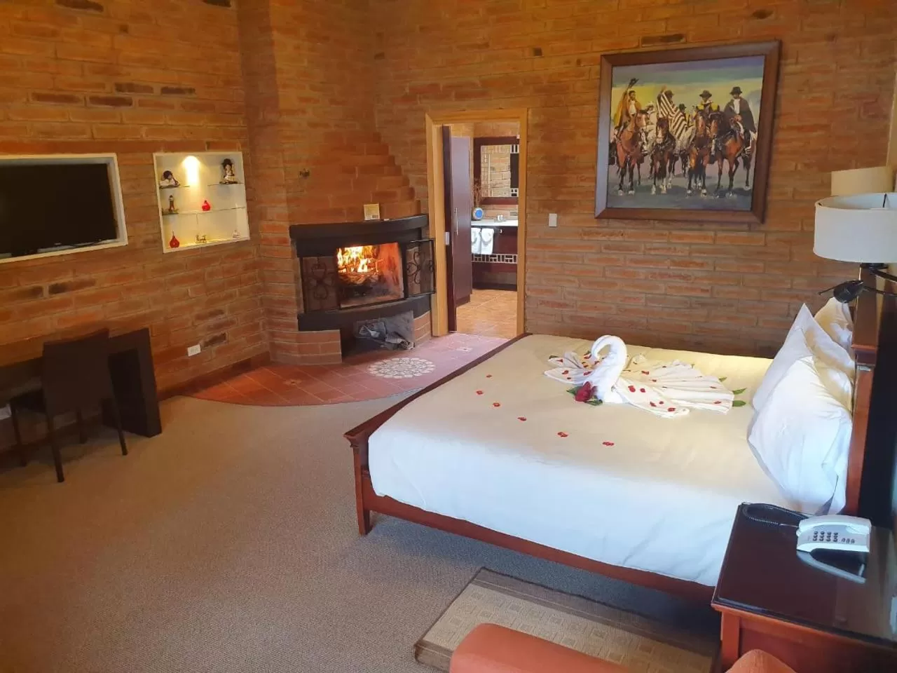 Photo of the whole room, Bed in Puertolago Country Inn & Resort