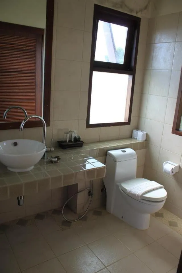 Toilet in Baan KanTiang See Villas - SHA Extra Plus