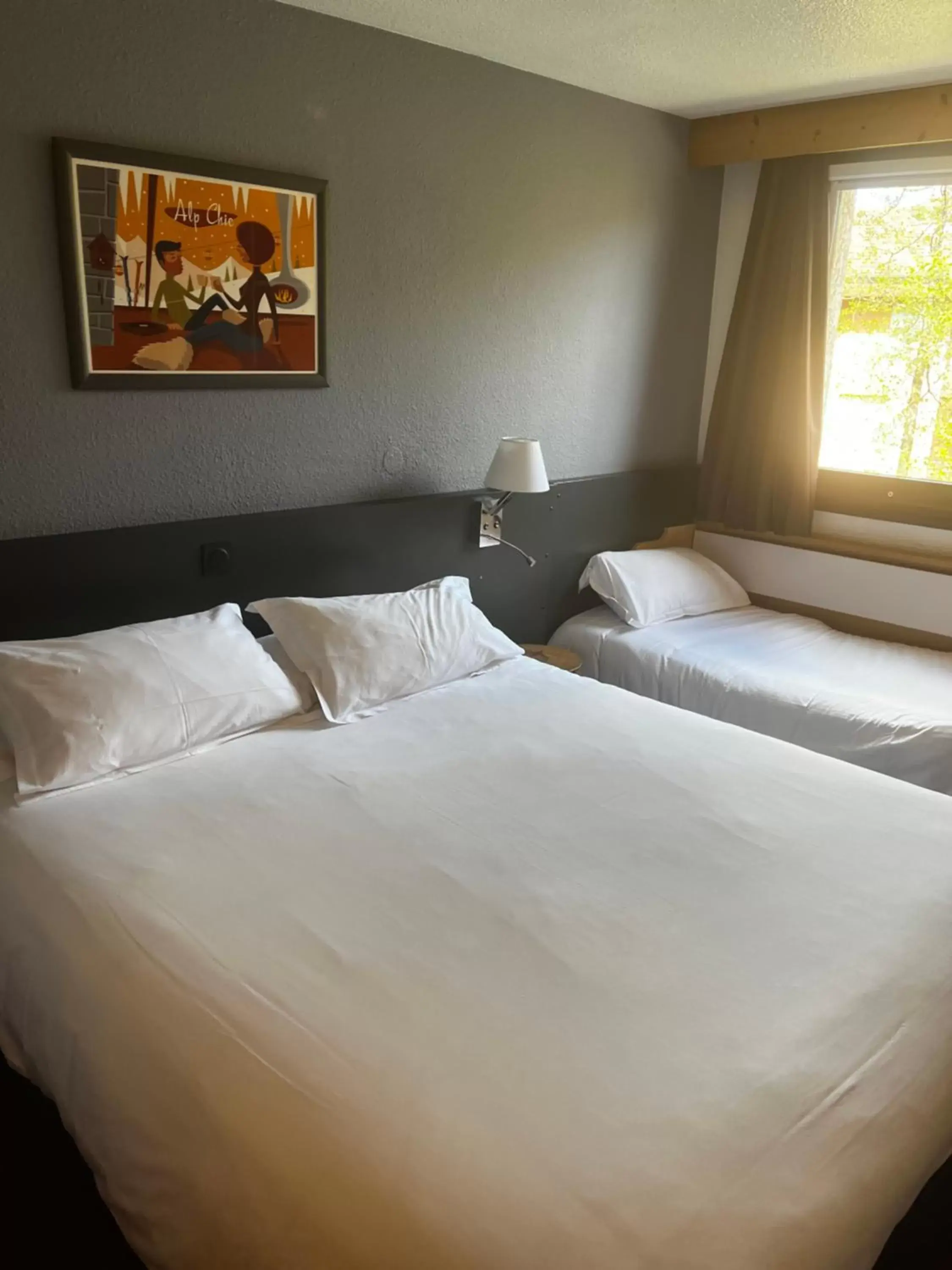 Bedroom, Bed in Sure Hotel by Best Western Annecy