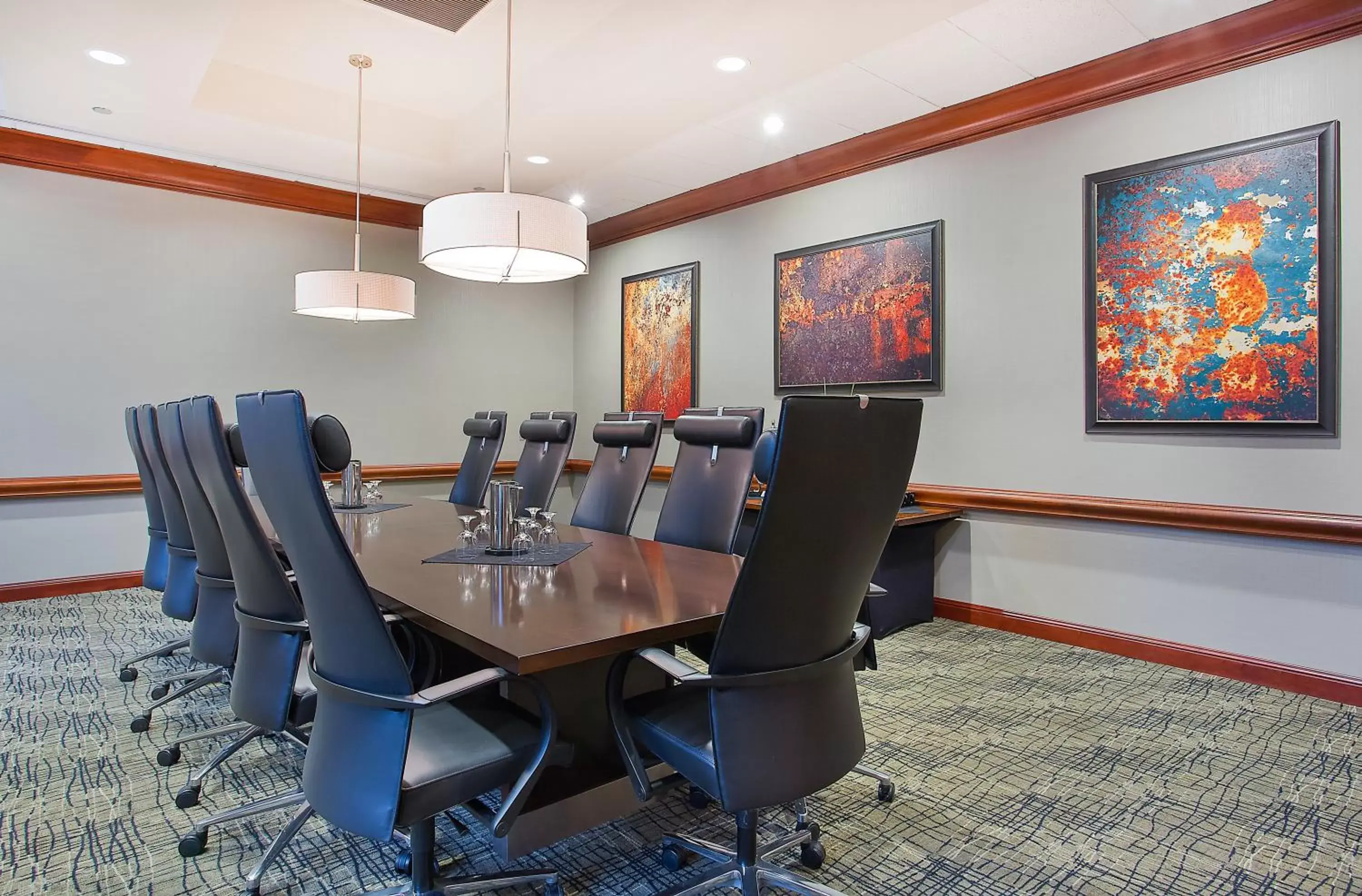Meeting/conference room in Holiday Inn University Plaza-Bowling Green, an IHG Hotel