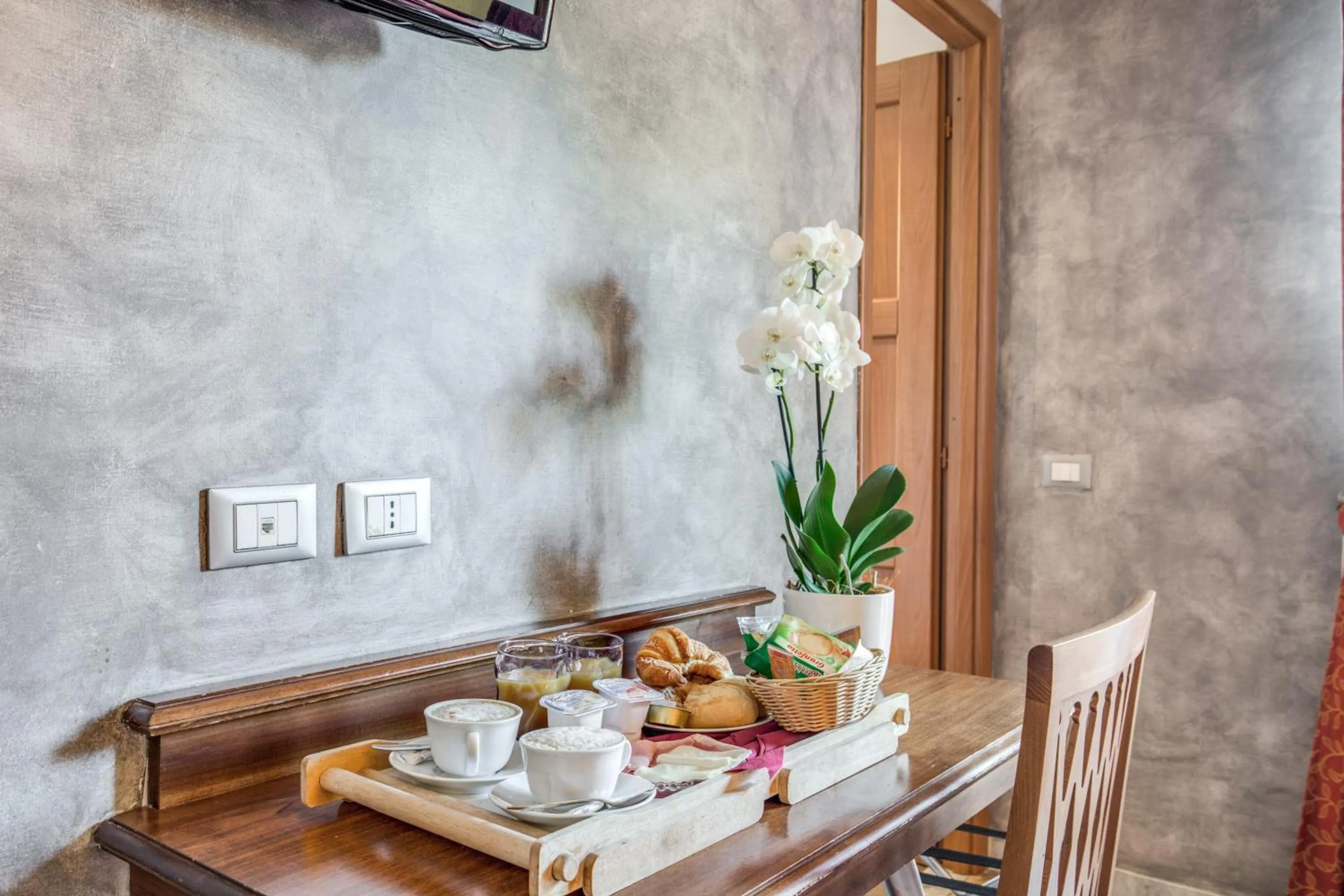 Breakfast in Domus Caracalla