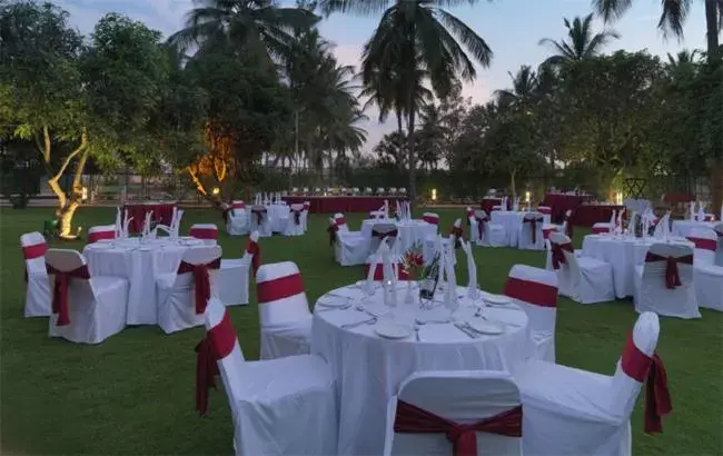 Banquet/Function facilities, Banquet Facilities in Goldfinch Retreat Bangalore