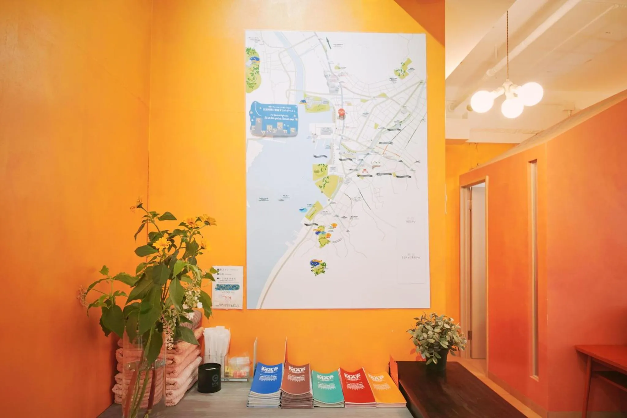 Communal lounge/ TV room in Hostel Casa Noda