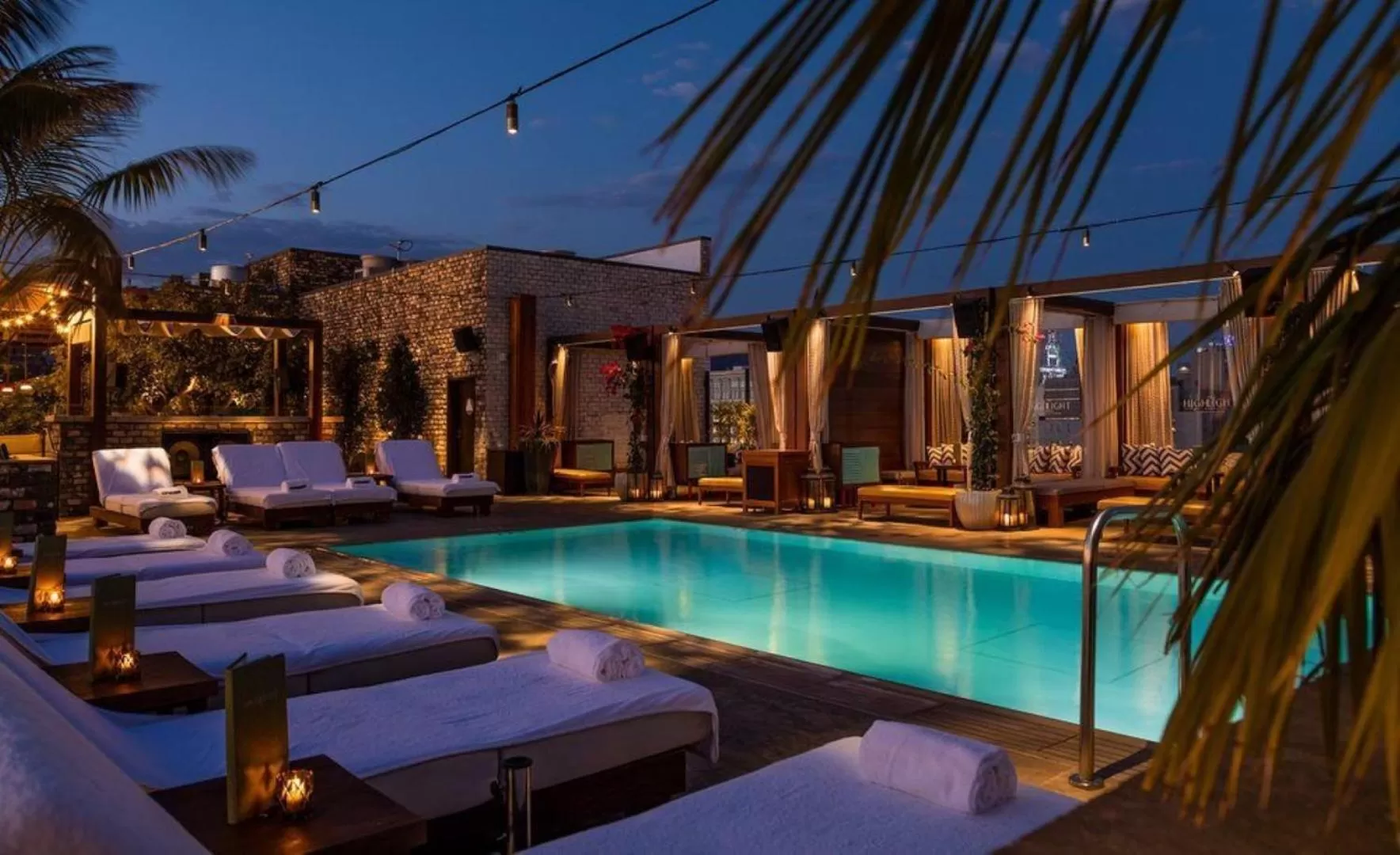 Swimming pool in Dream Hollywood, by Hyatt