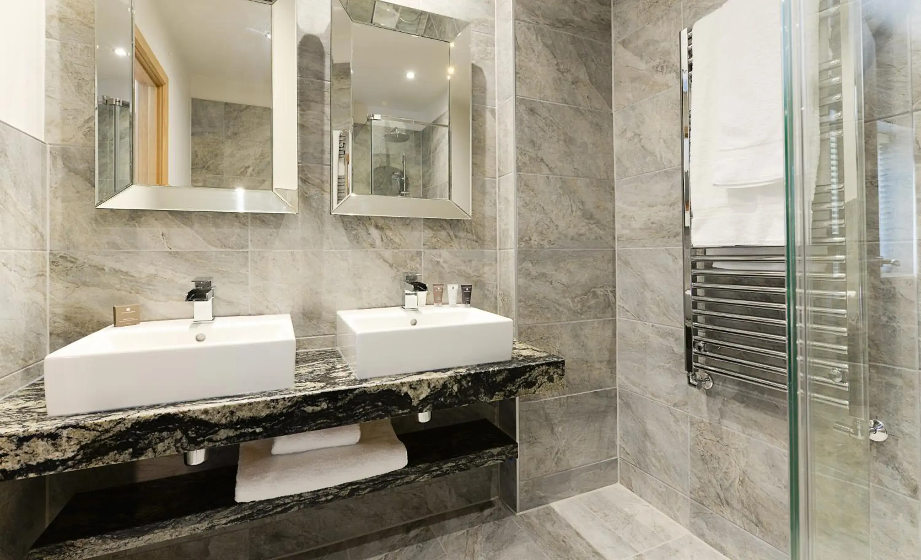 Bathroom in Fence Gate Lodge