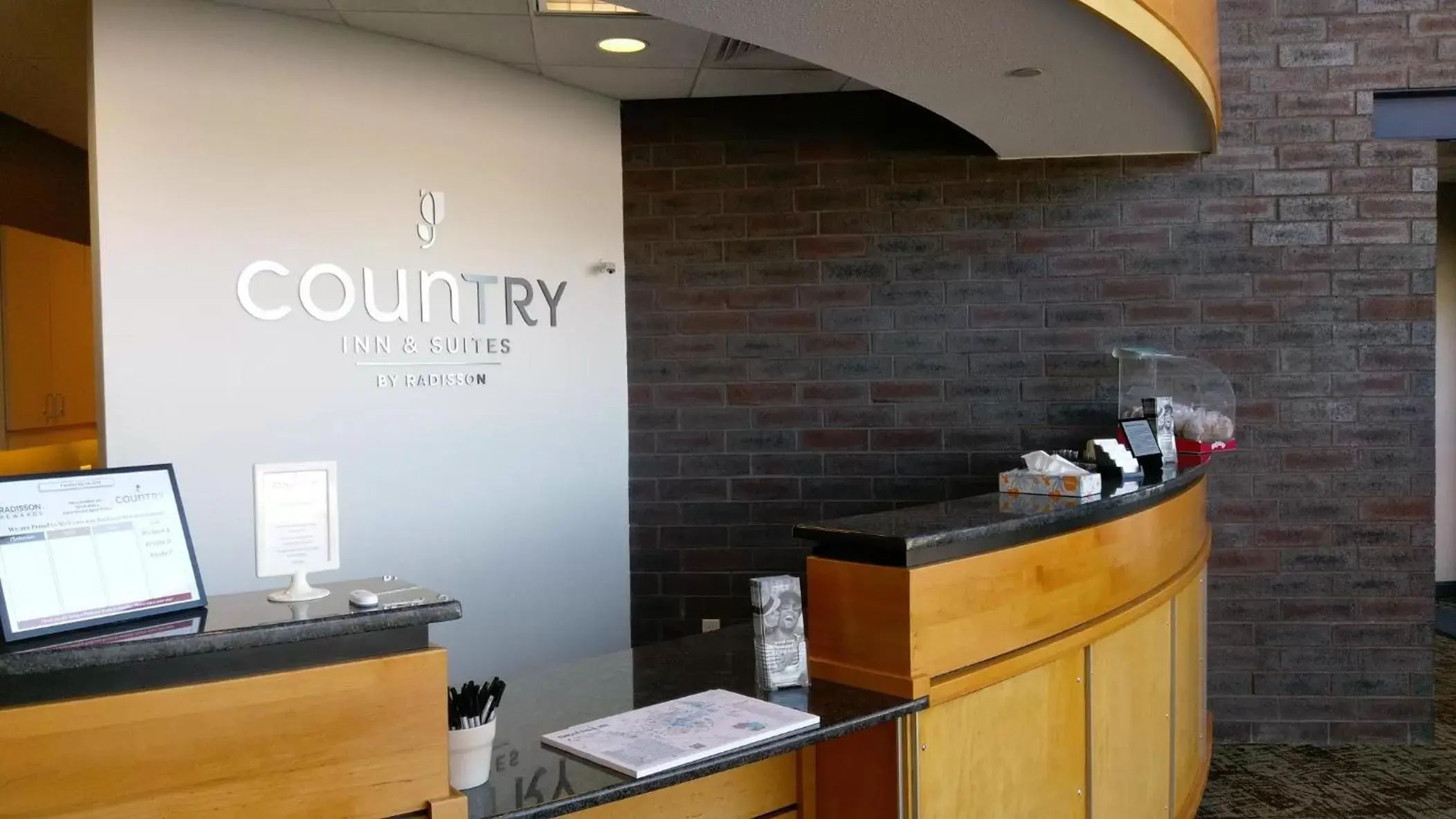 Lobby/Reception in Country Inn & Suites by Radisson, Fergus Falls, MN