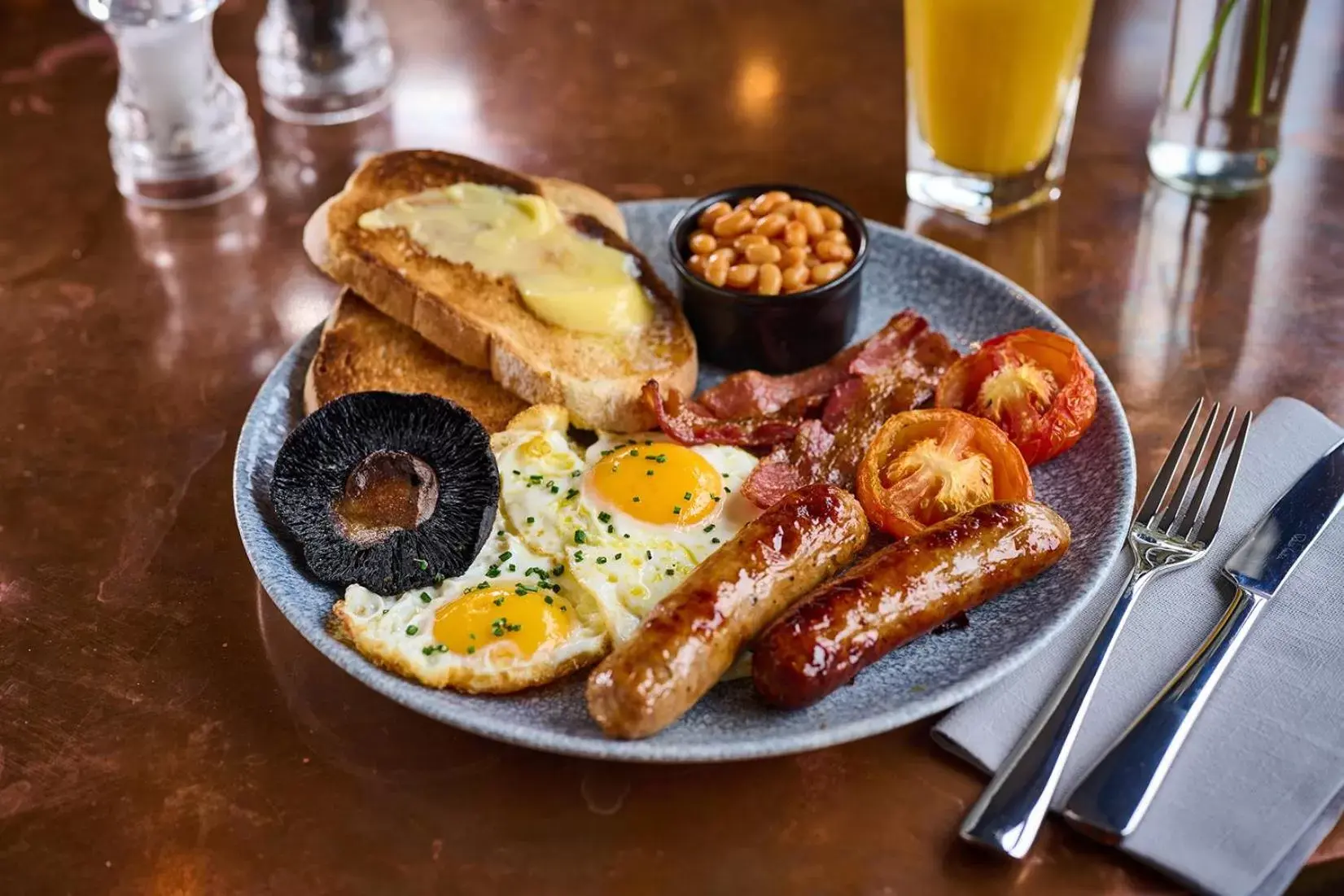 English/Irish breakfast, Food in The Angel & Blue Pig