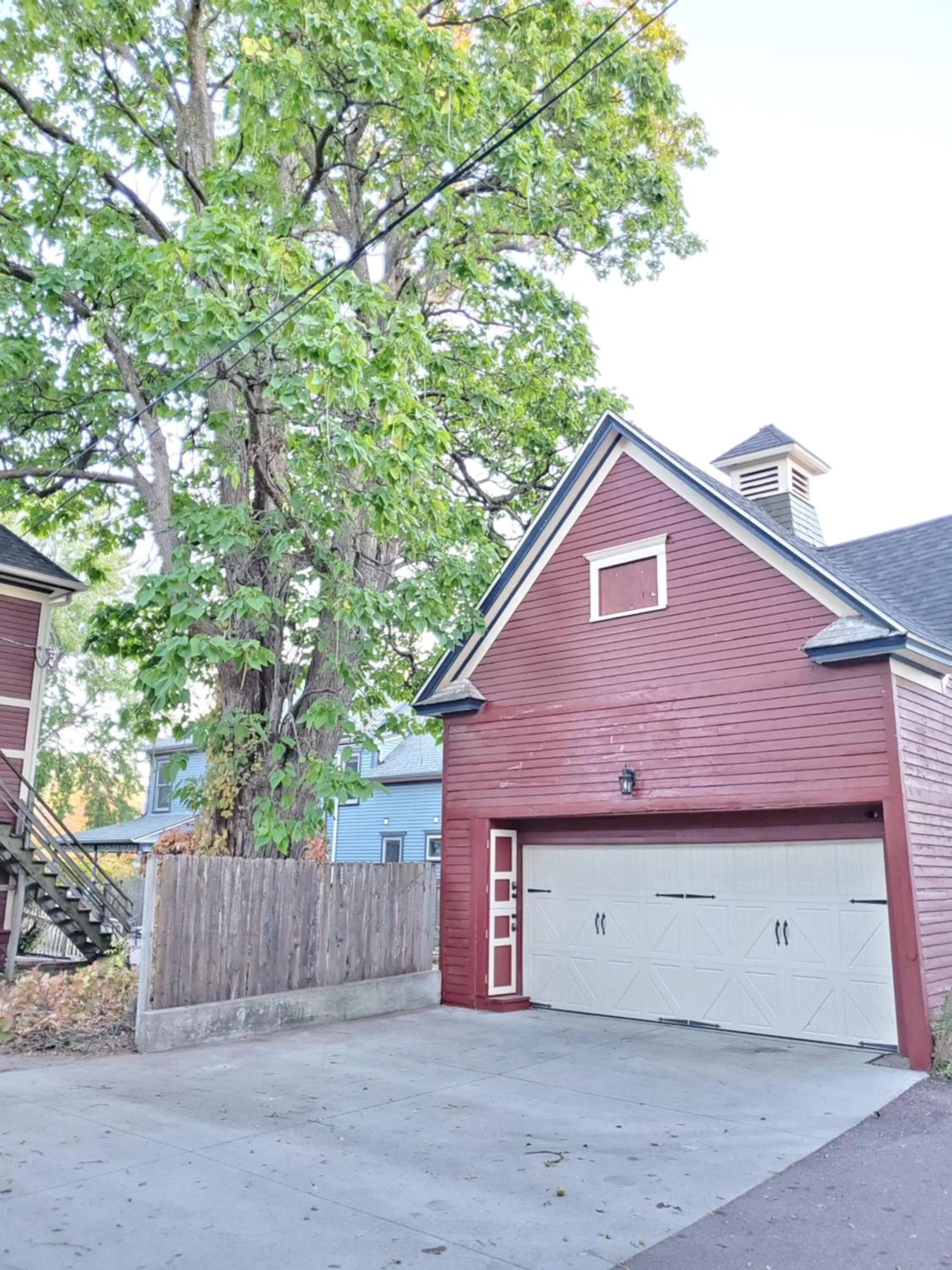 Property building in Historic Victorian Inn