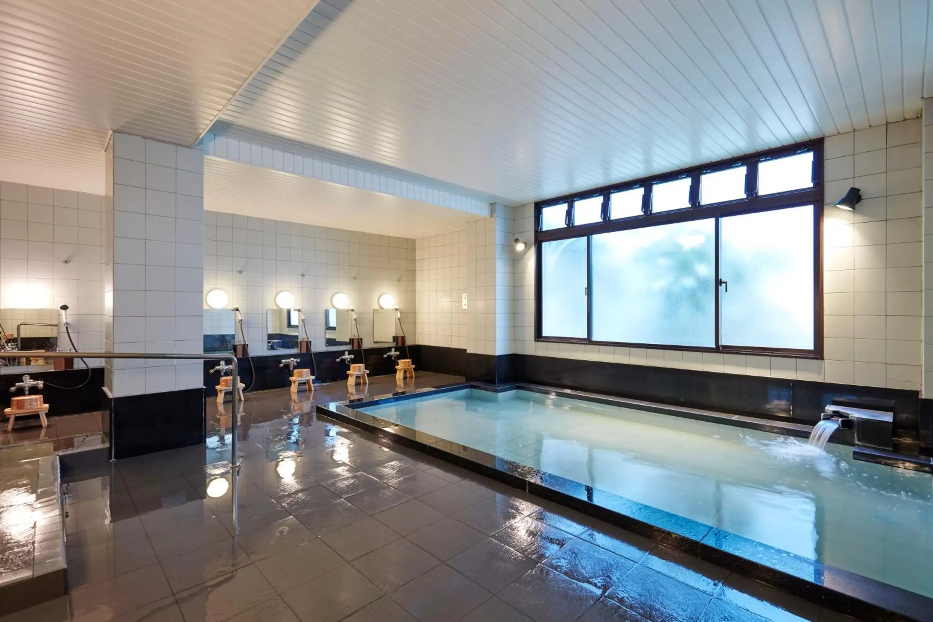 Public Bath, Swimming Pool in Matsumoto Hotel Kagetsu