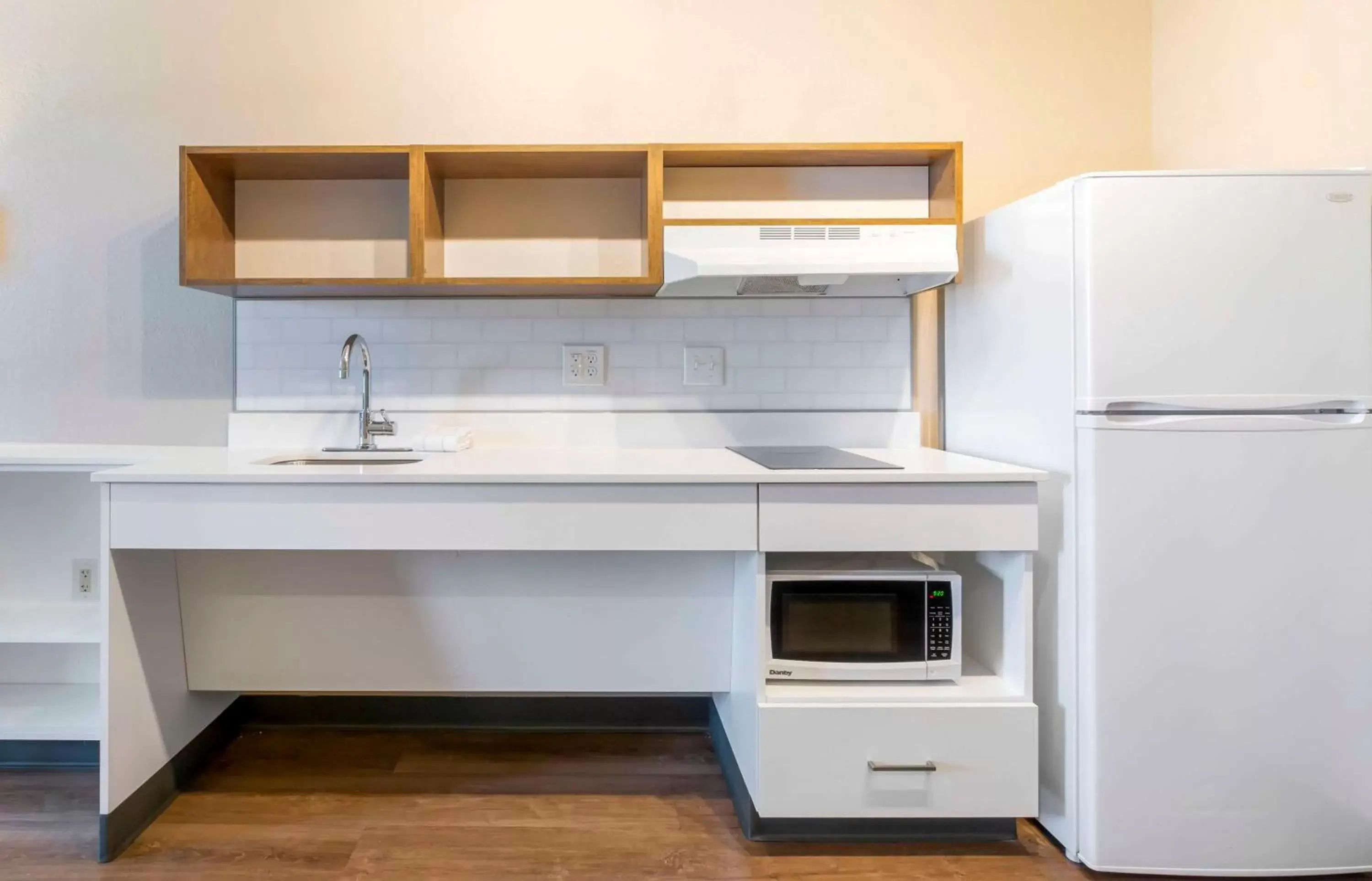 Bedroom, Kitchen/Kitchenette in Extended Stay America Suites - San Jose - Santa Clara