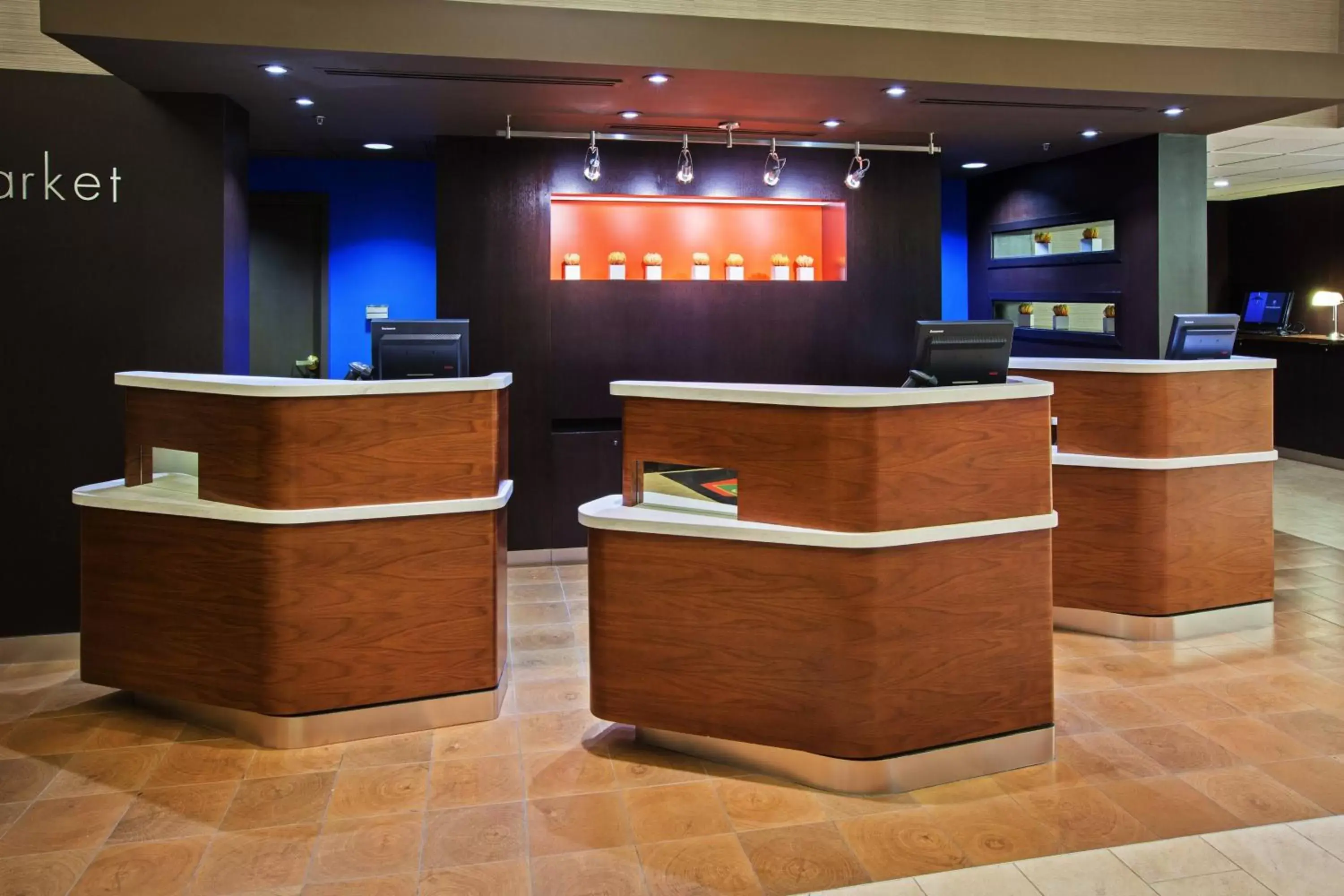 Property building, Lobby/Reception in Courtyard Chicago Midway Airport