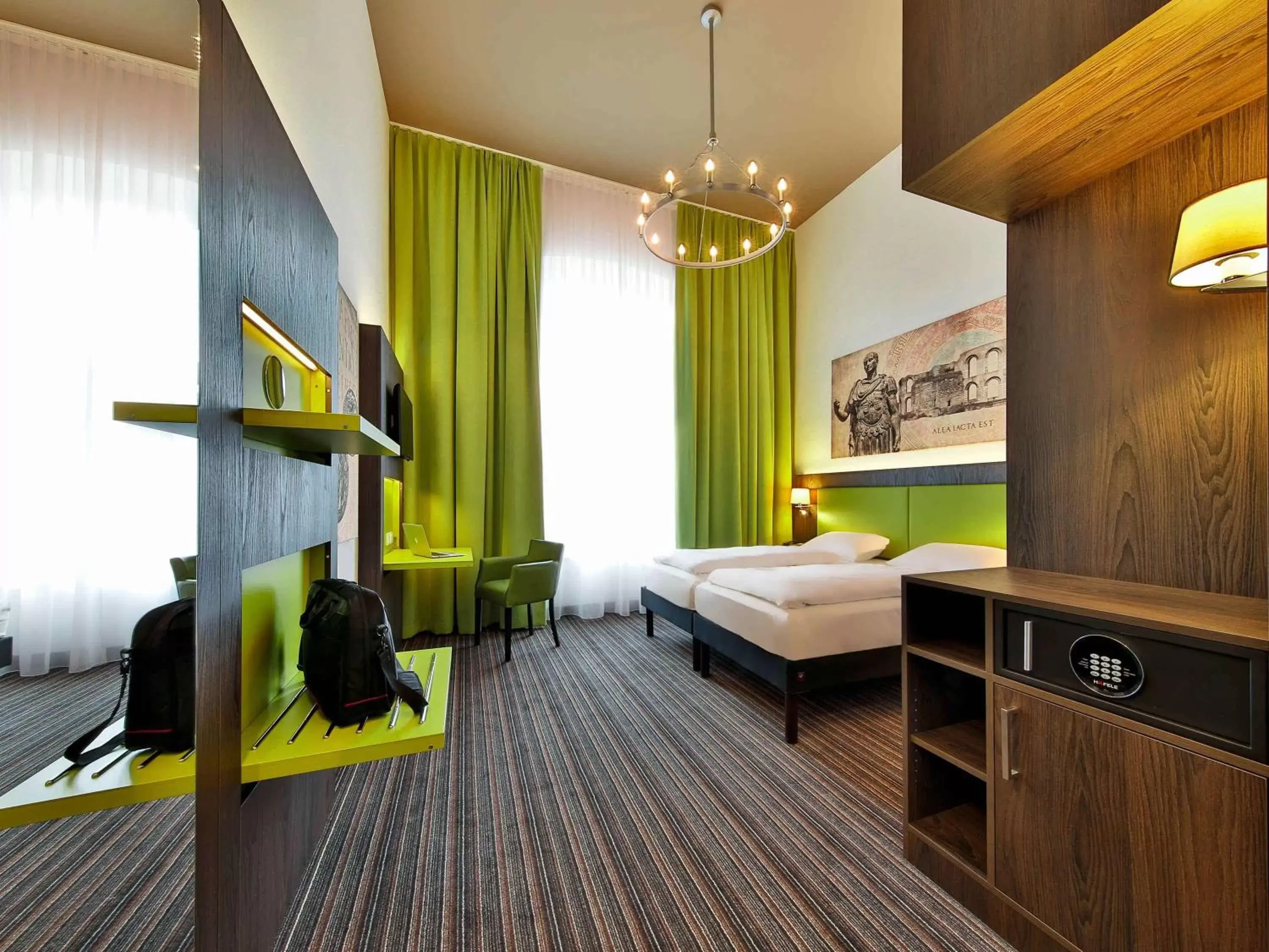 Photo of the whole room in Ibis Styles Trier