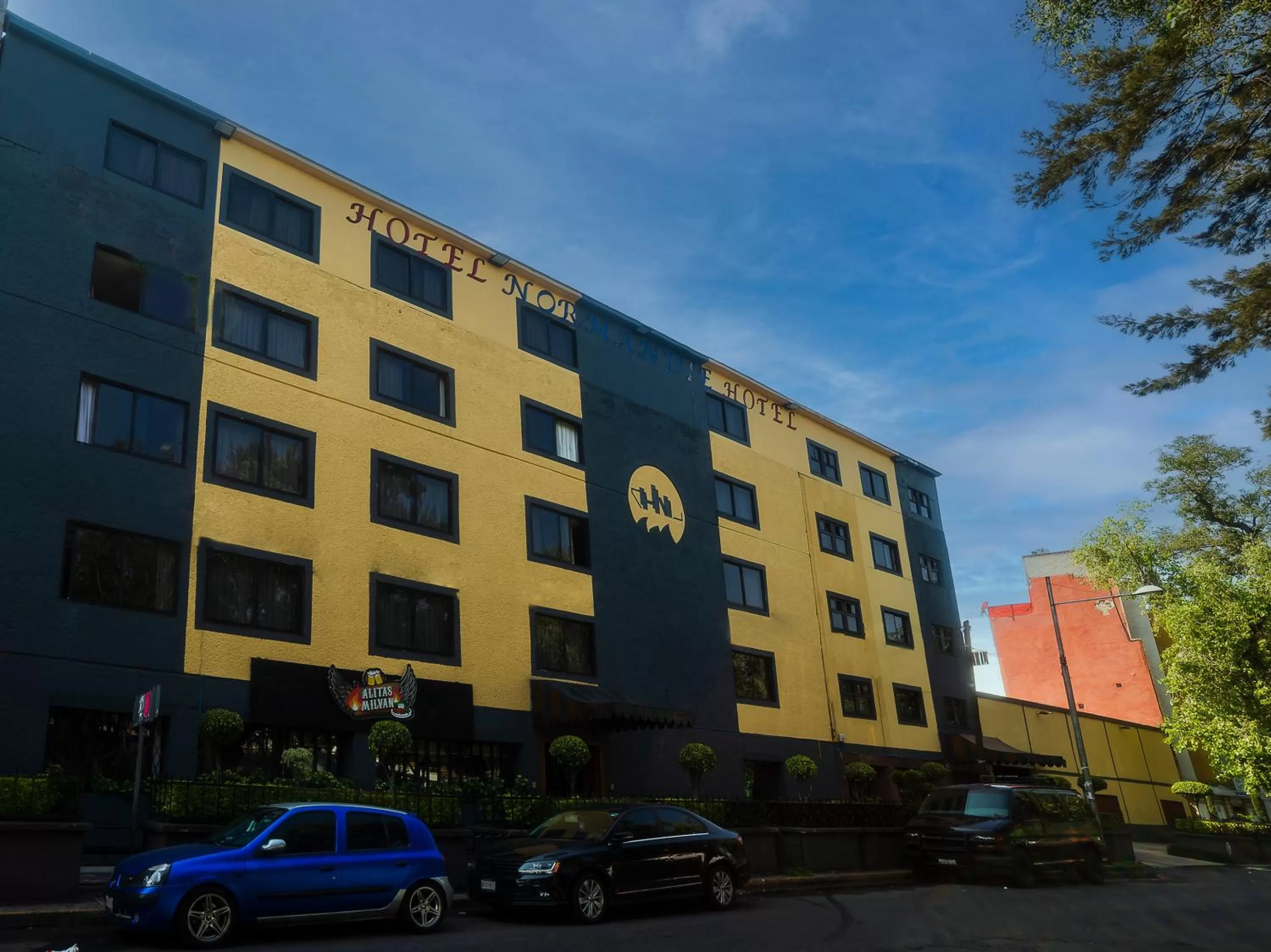 Facade/entrance, Property Building in Hotel Normandie