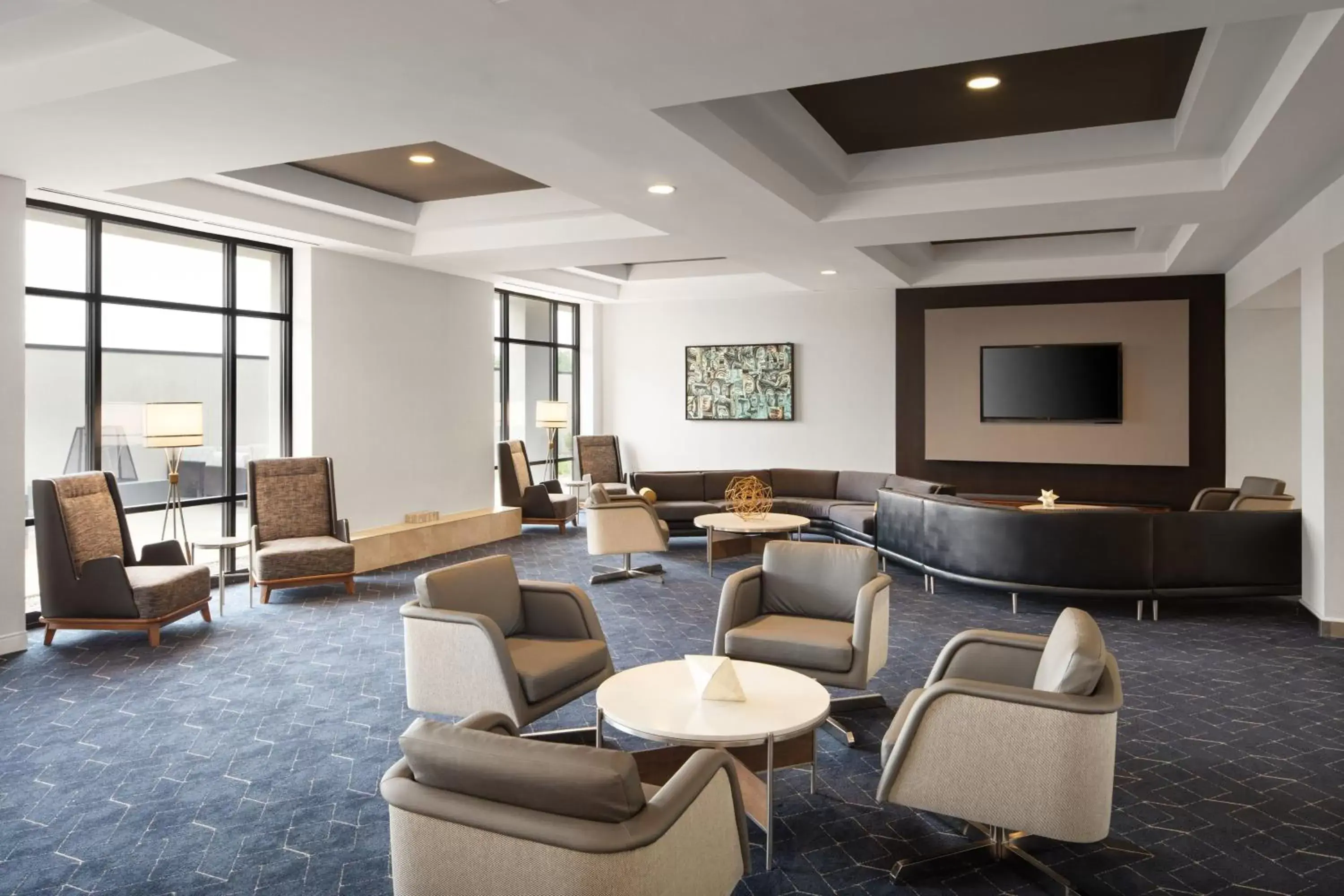 Lobby or reception, Lounge/Bar in Courtyard Louisville Airport