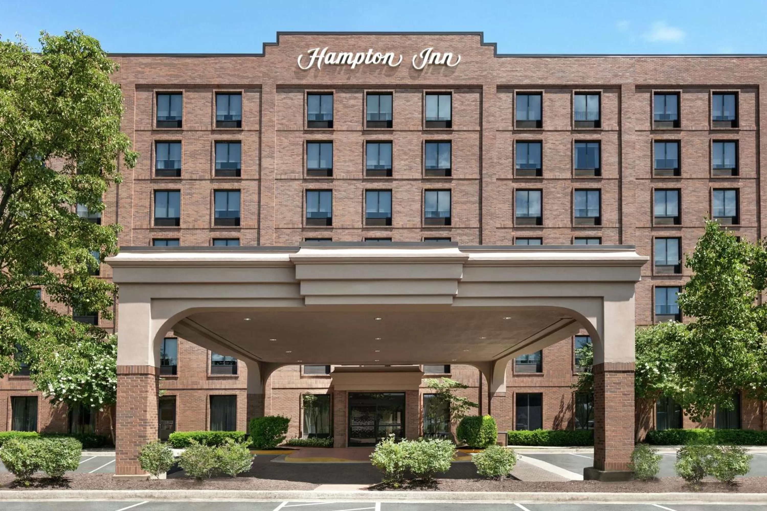 Property building in Hampton Inn Washington-Dulles International Airport South