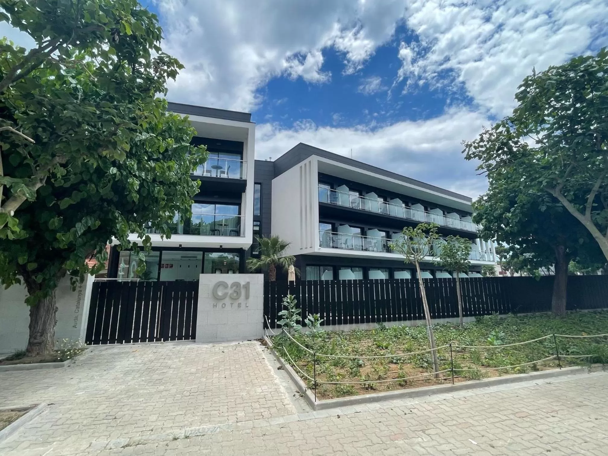 Property building in Hotel C31