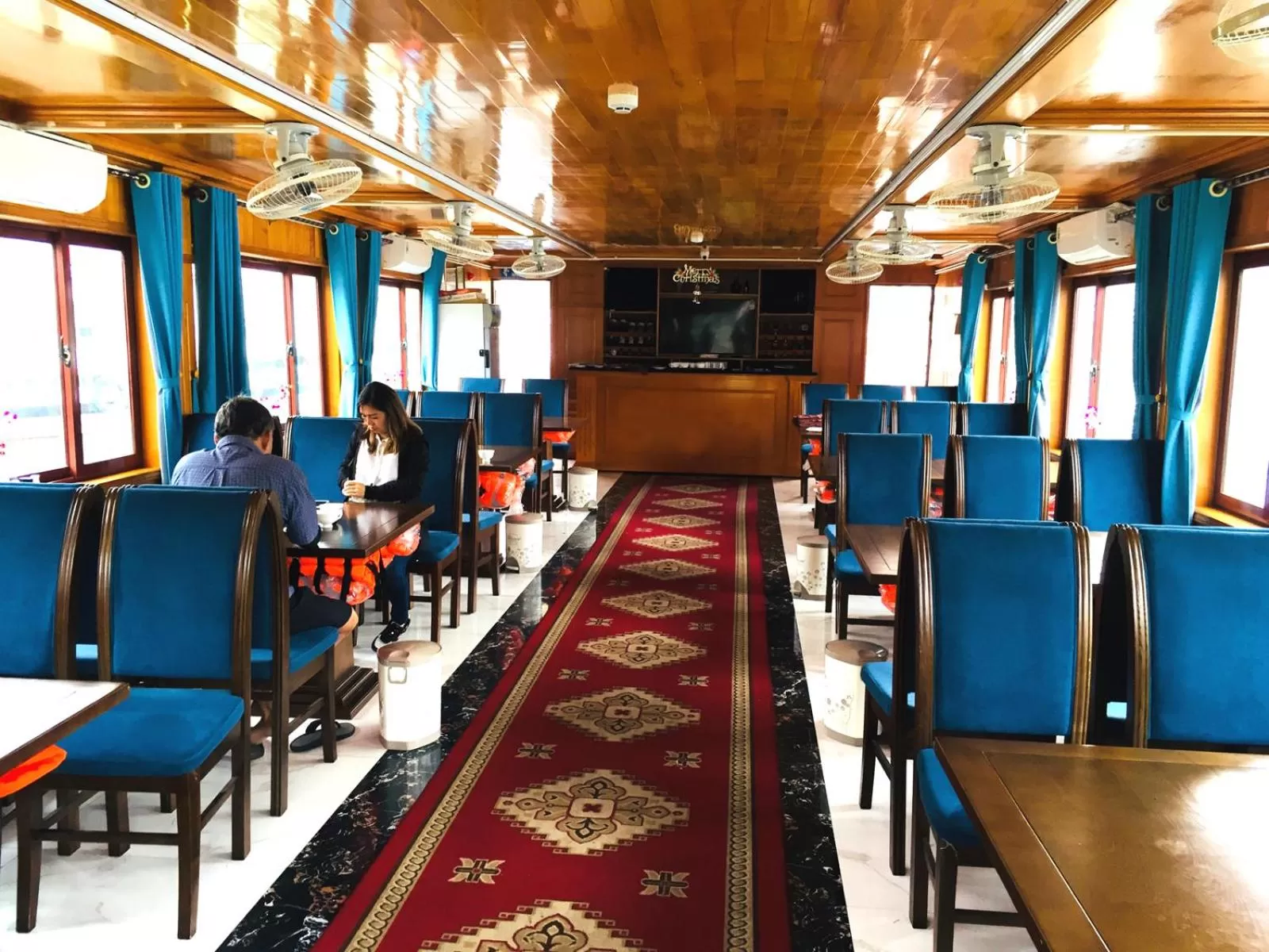 group of guests in Alex Ha Long Hotel