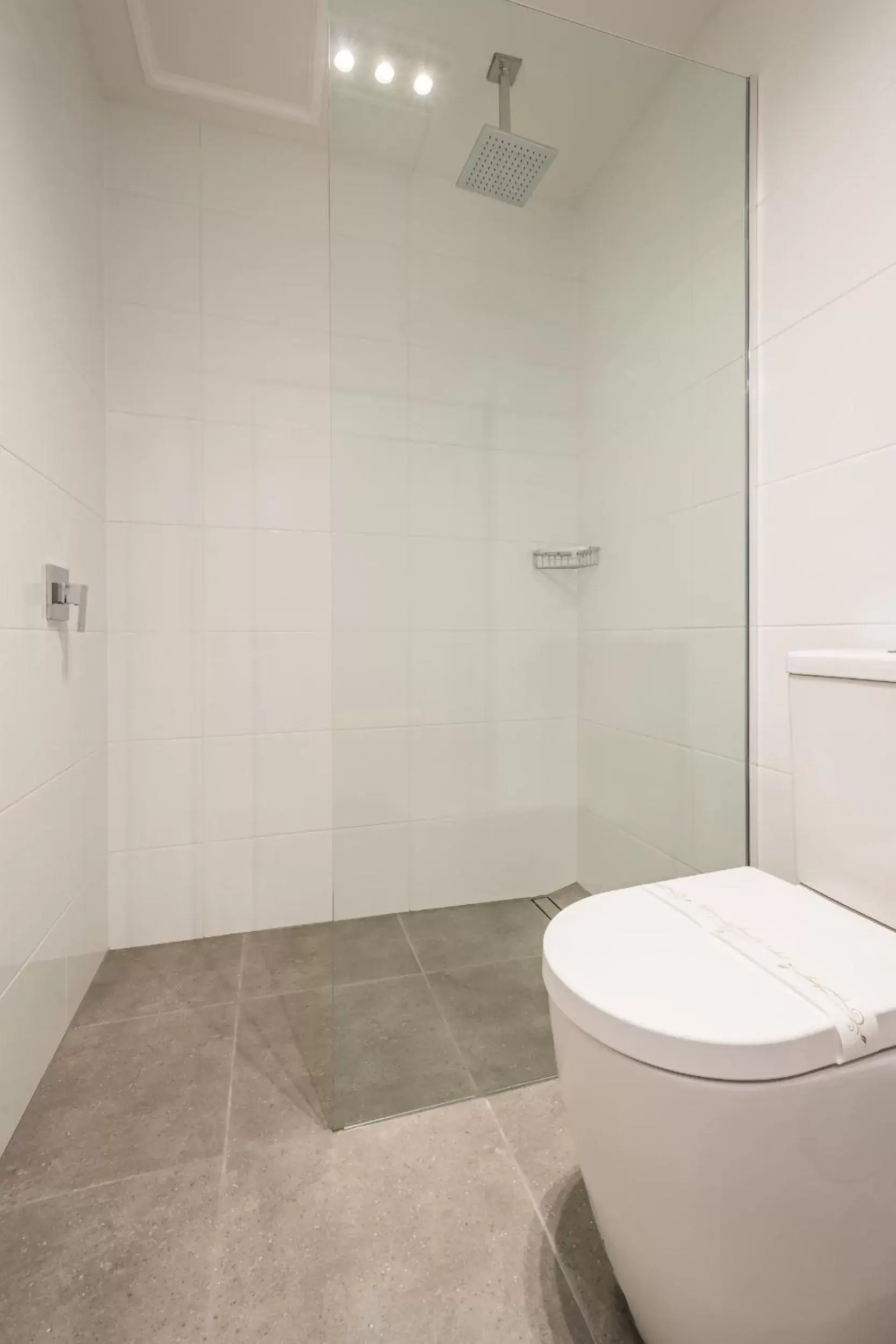 Shower, Bathroom in The Lighthouse Hotel