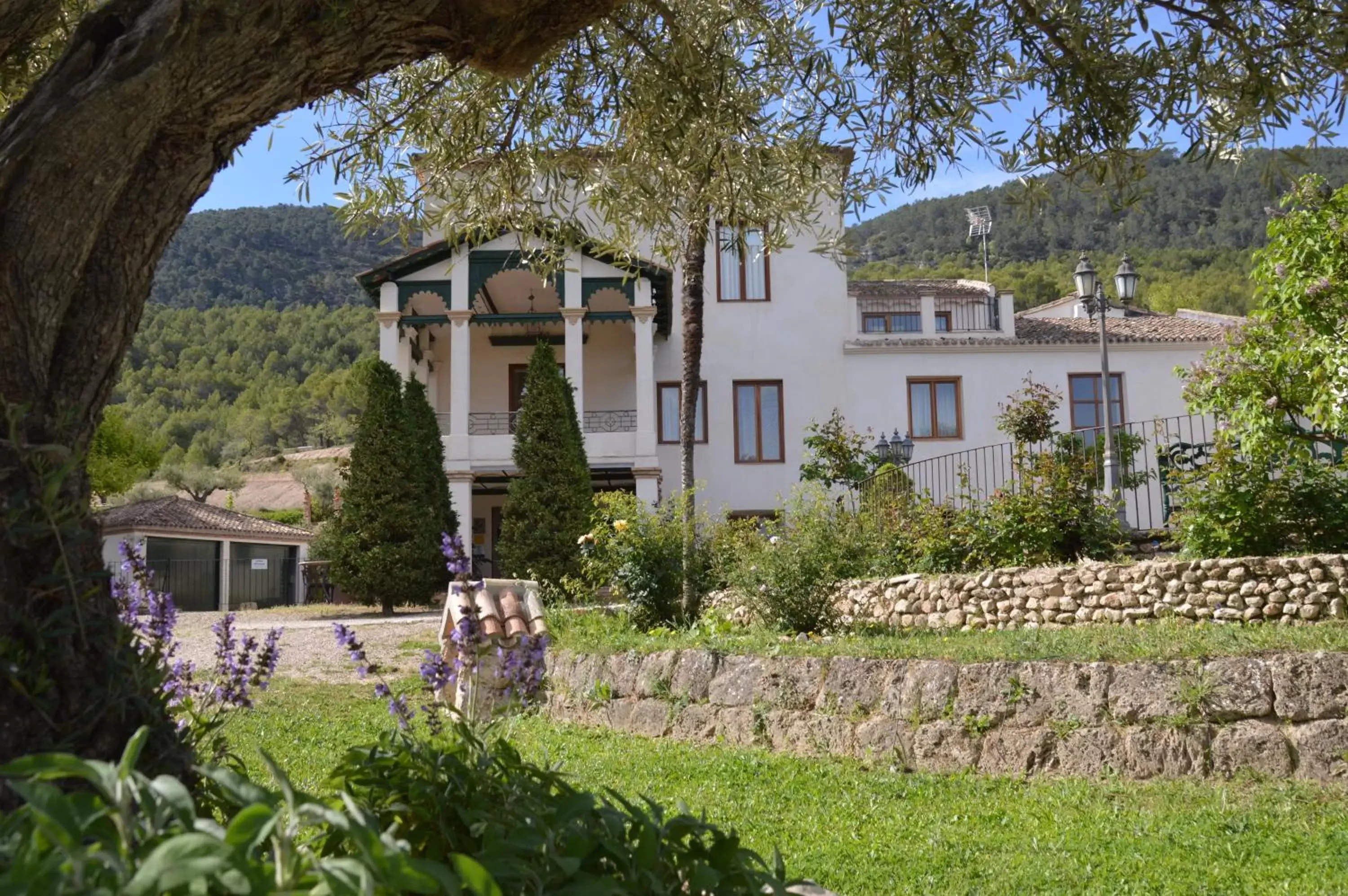 Facade/entrance, Property Building in Eco Hotel con encanto Masía la Mota B&B