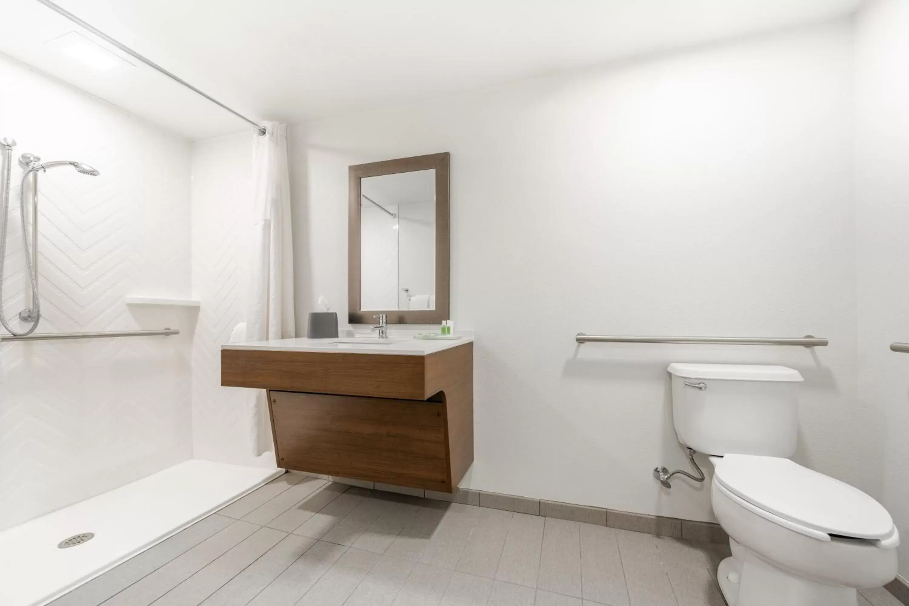 Photo of the whole room in Holiday Inn Hotel & Suites - Orange Park - Wells Rd. Photo of the whole room in Holiday Inn Hotel & Suites - Orange Park - Wells Rd.