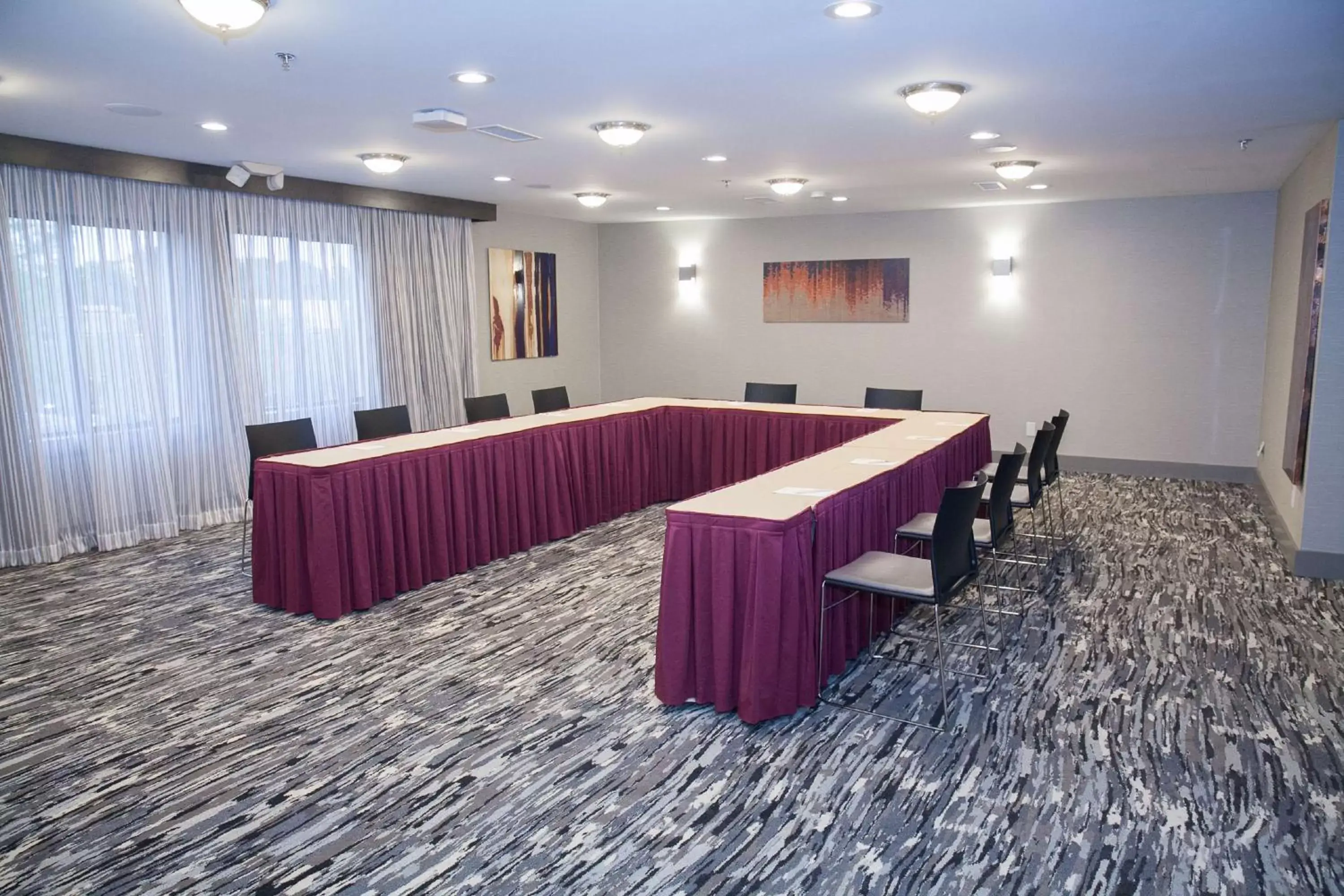 Meeting/conference room in DoubleTree by Hilton Atlanta Alpharetta-Windward