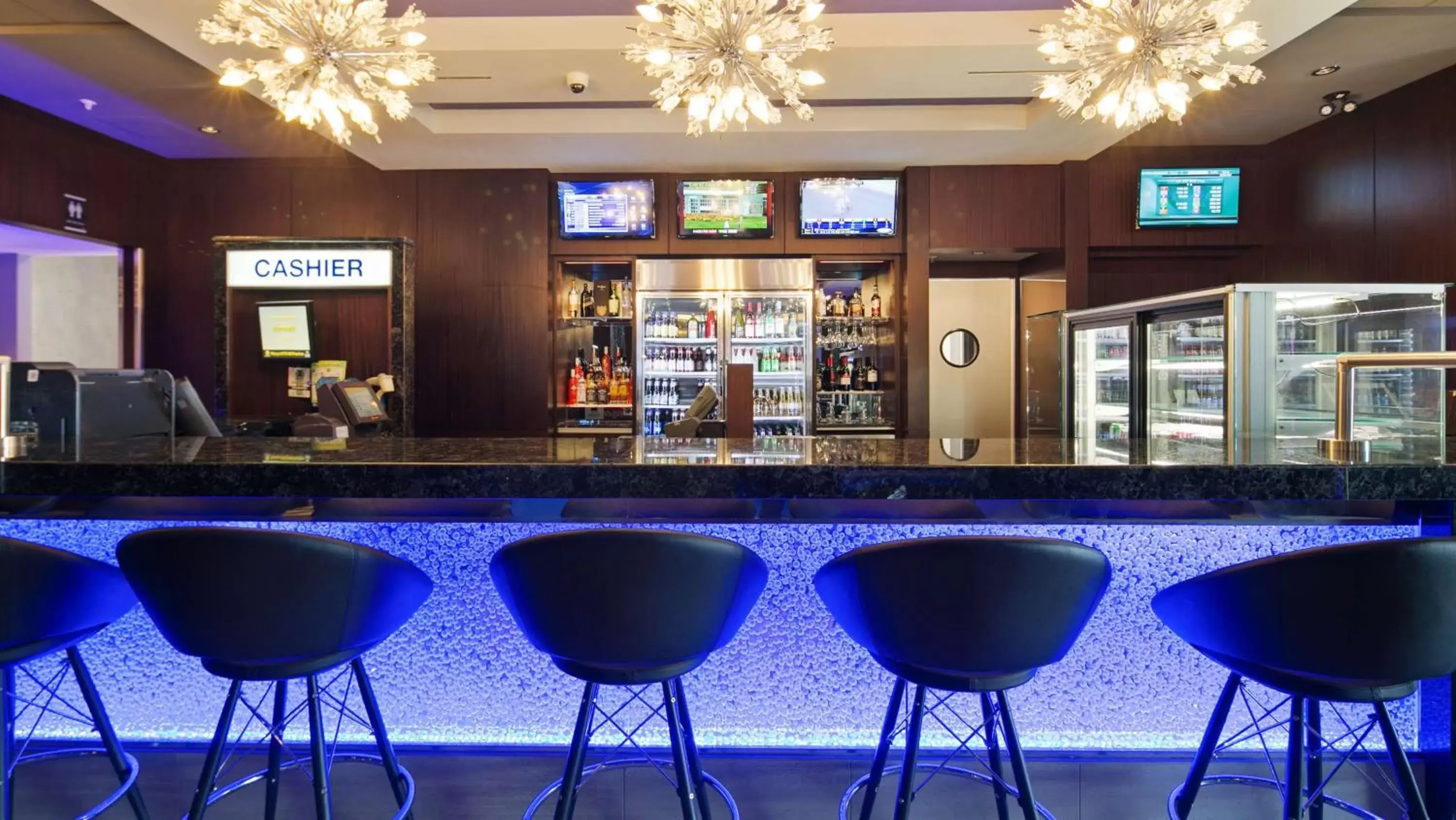 Lounge or bar, Lounge/Bar in Best Western Cold Lake Inn