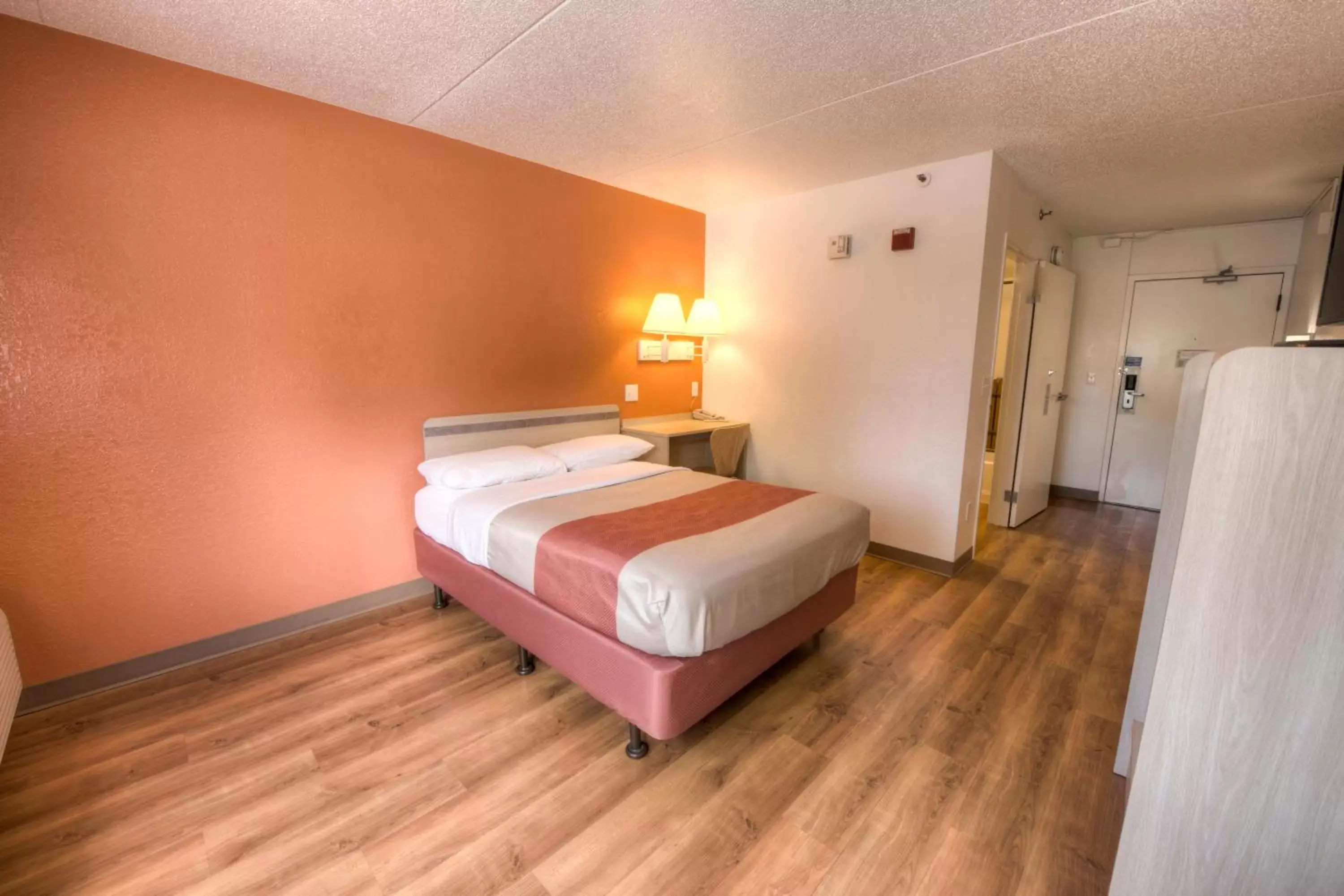 Bed in Motel 6-Branford, CT - New Haven