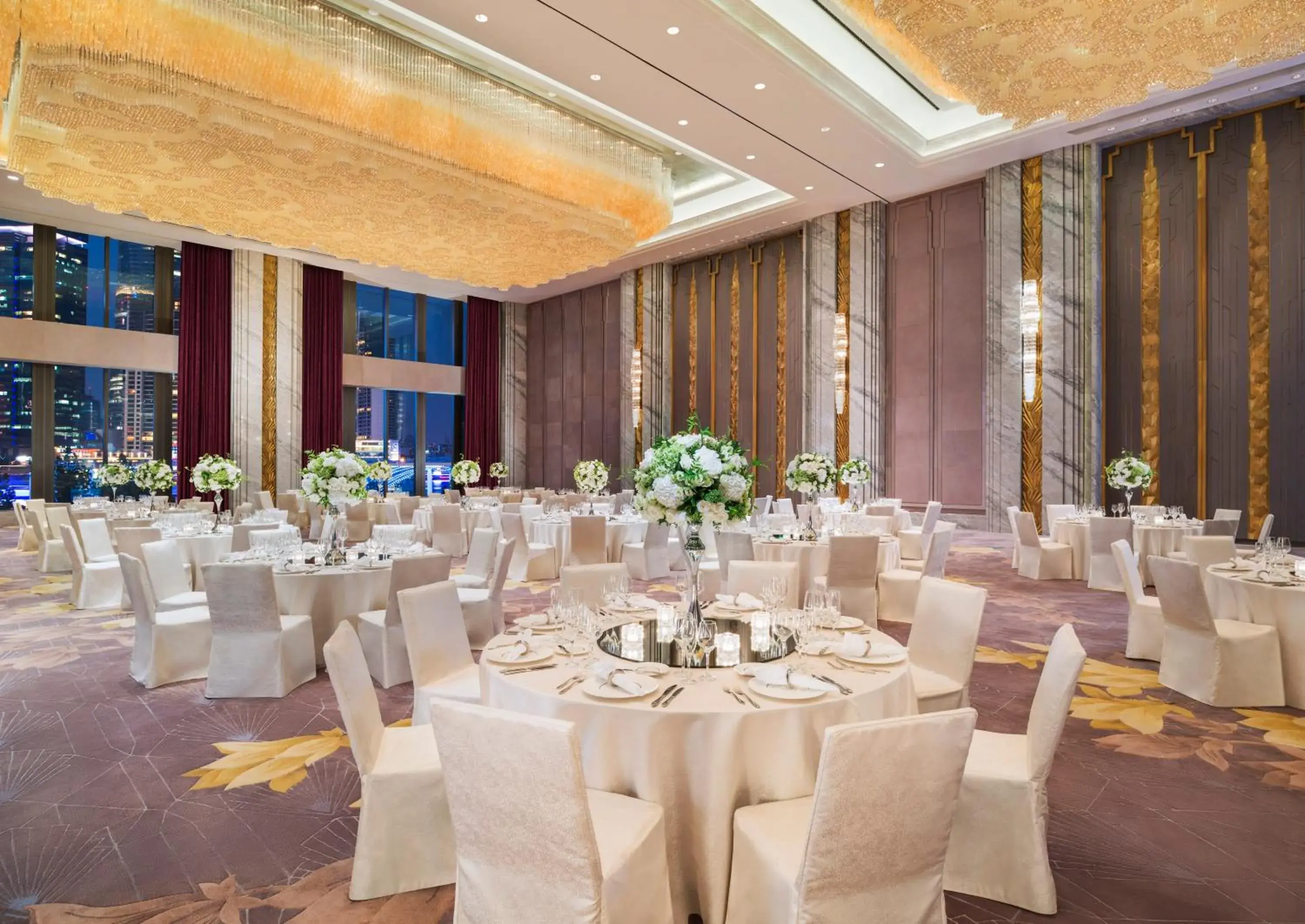 Restaurant/places to eat, Banquet Facilities in Wanda Reign on the Bund