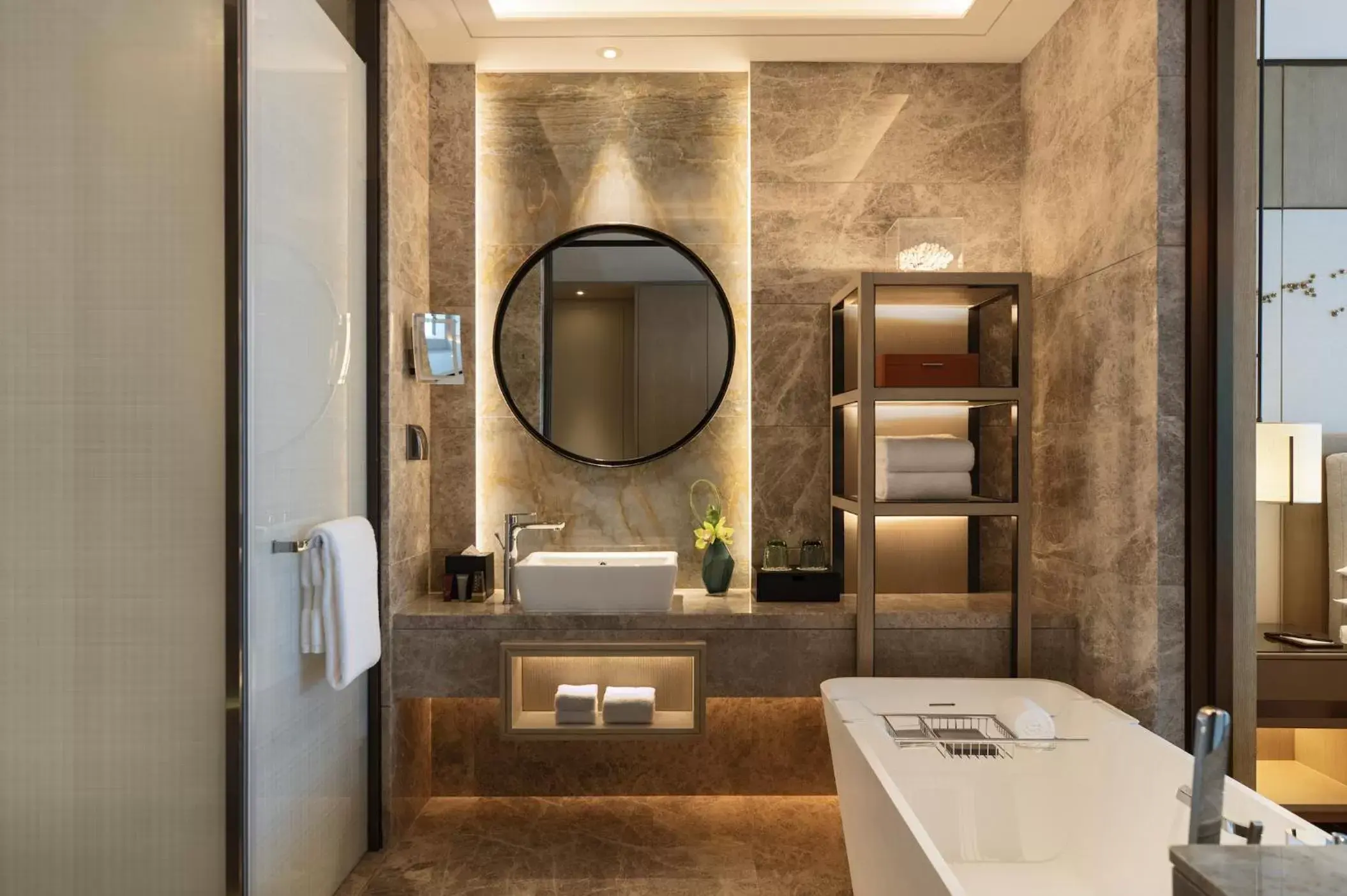 Shower, Bathroom in Yantai Marriott Hotel