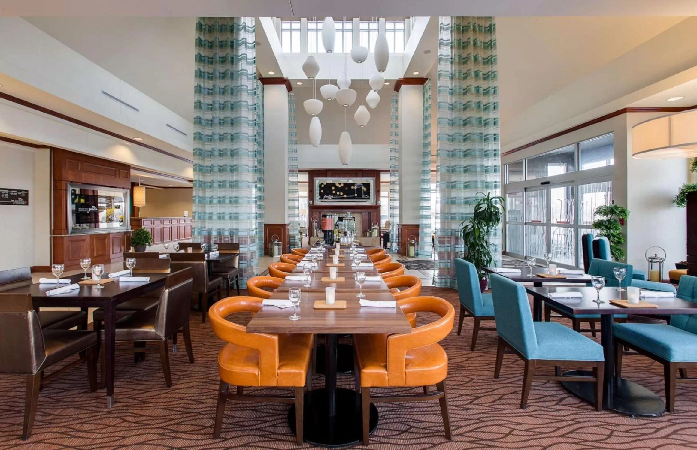 Restaurant/places to eat in Hilton Garden Inn Naperville/Warrenville