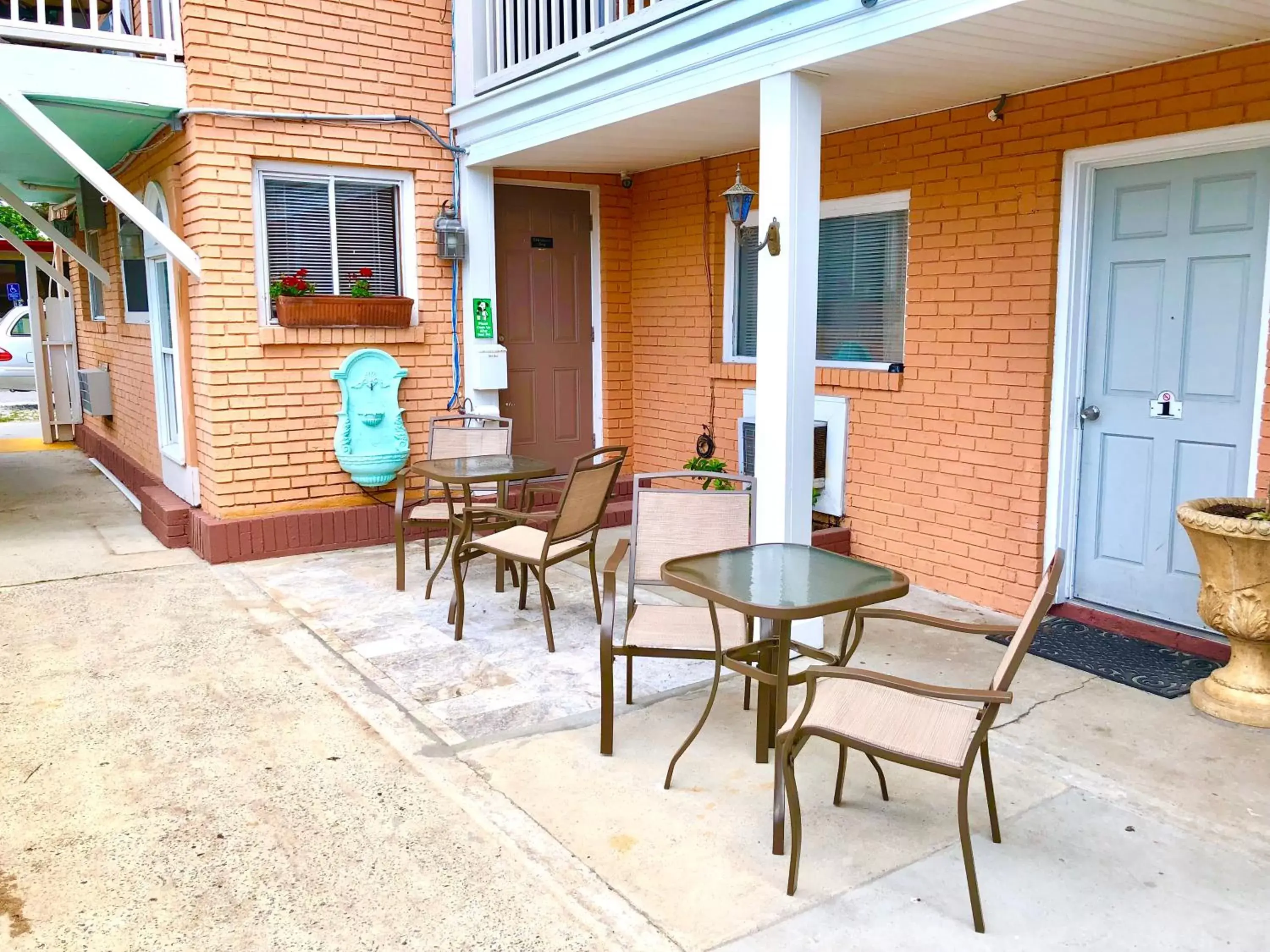 Patio in Atlantis Inn - Tybee Island