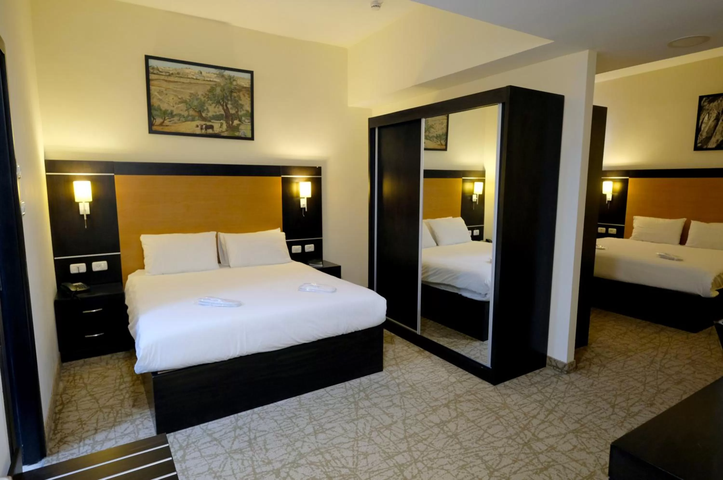 Bedroom, Bed in New Capitol Hotel - Jerusalem