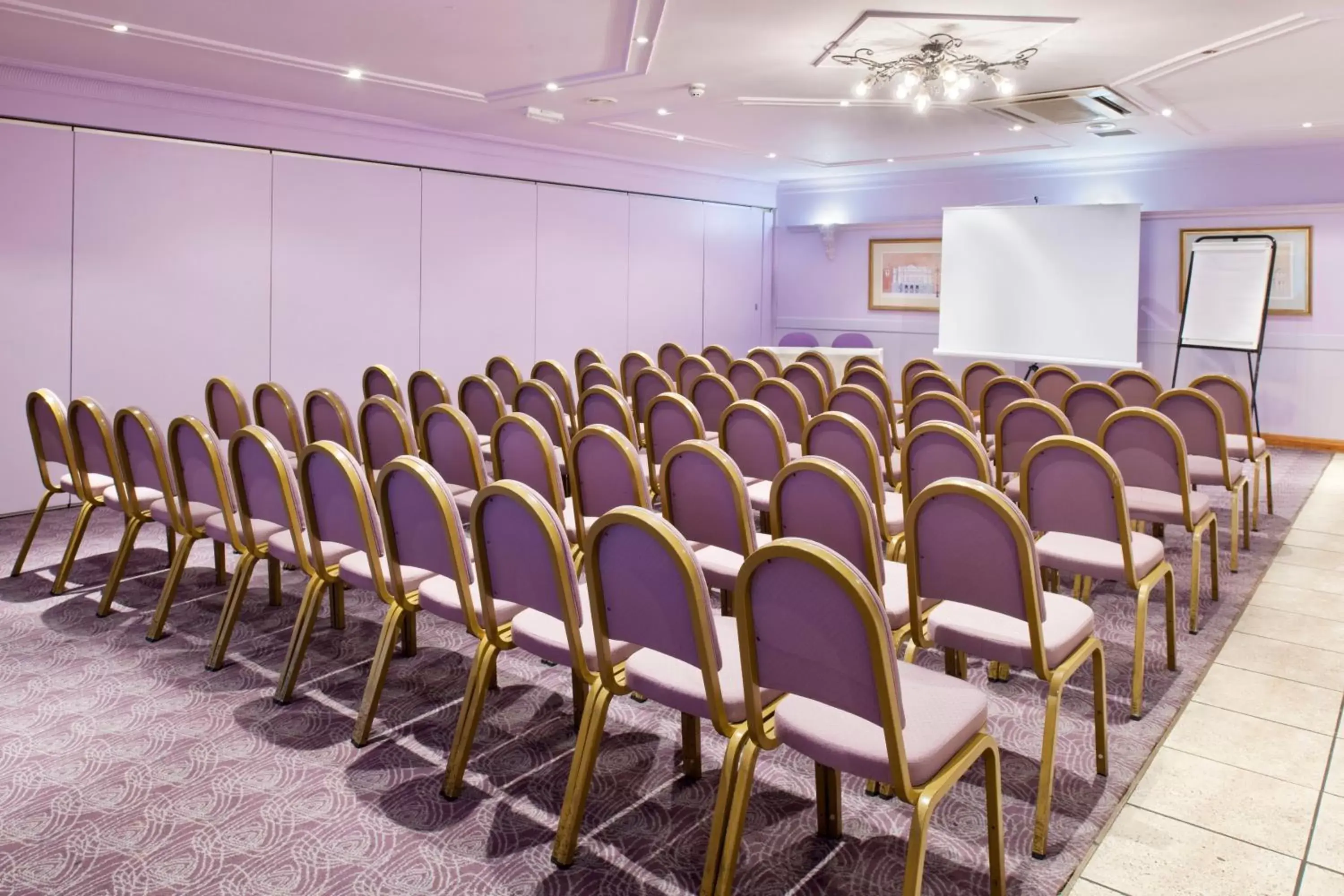 Meeting/conference room in Holiday Inn A55 Chester West, an IHG Hotel