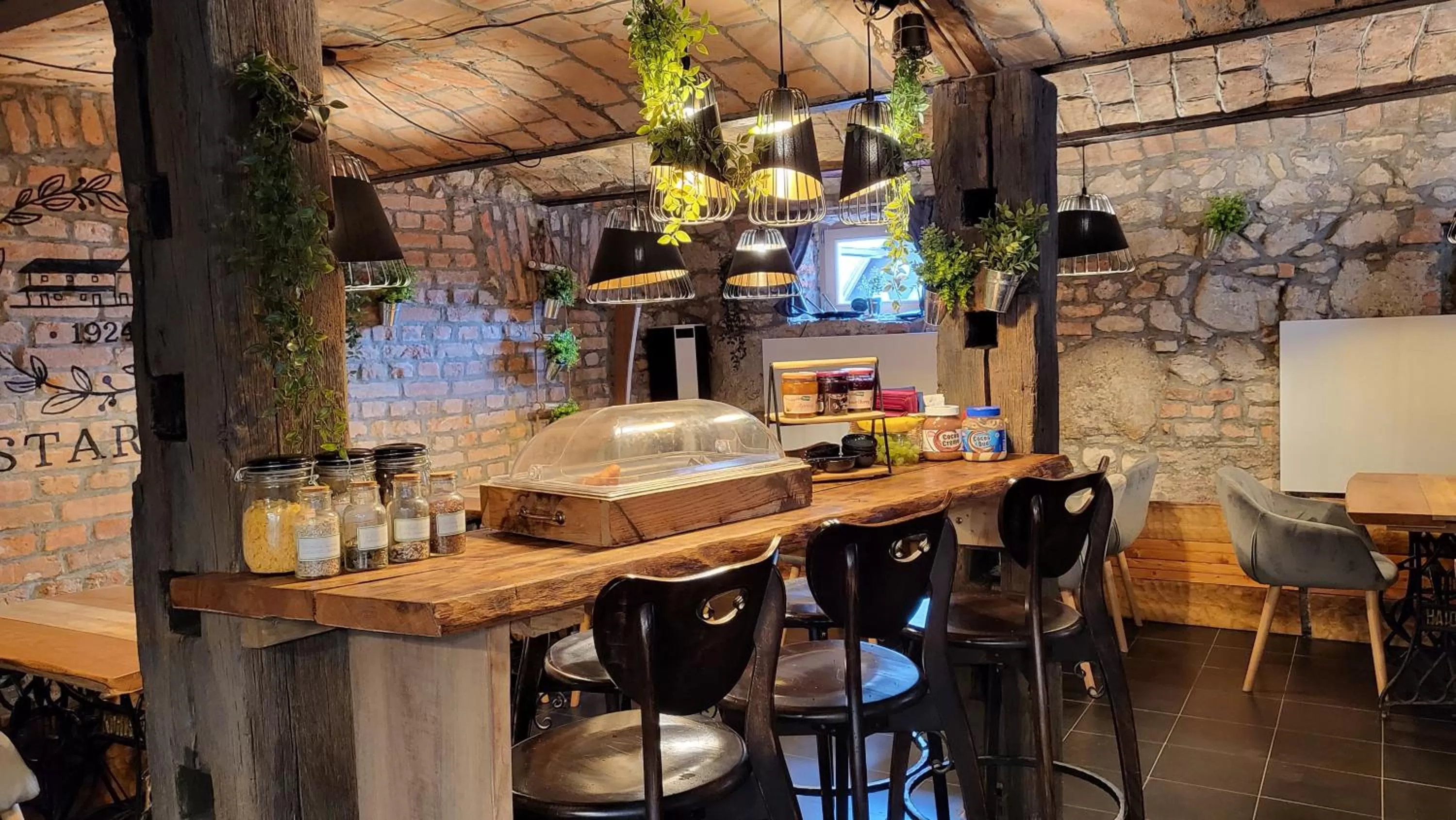 Food and drinks in Hiša stare mame