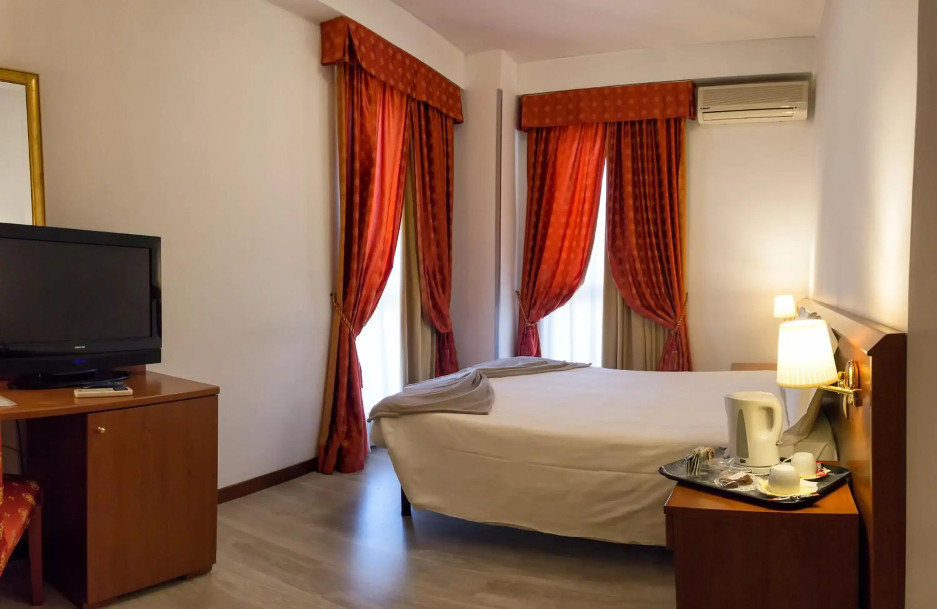 Bedroom, Bed in Hotel Excel Roma Ciampino