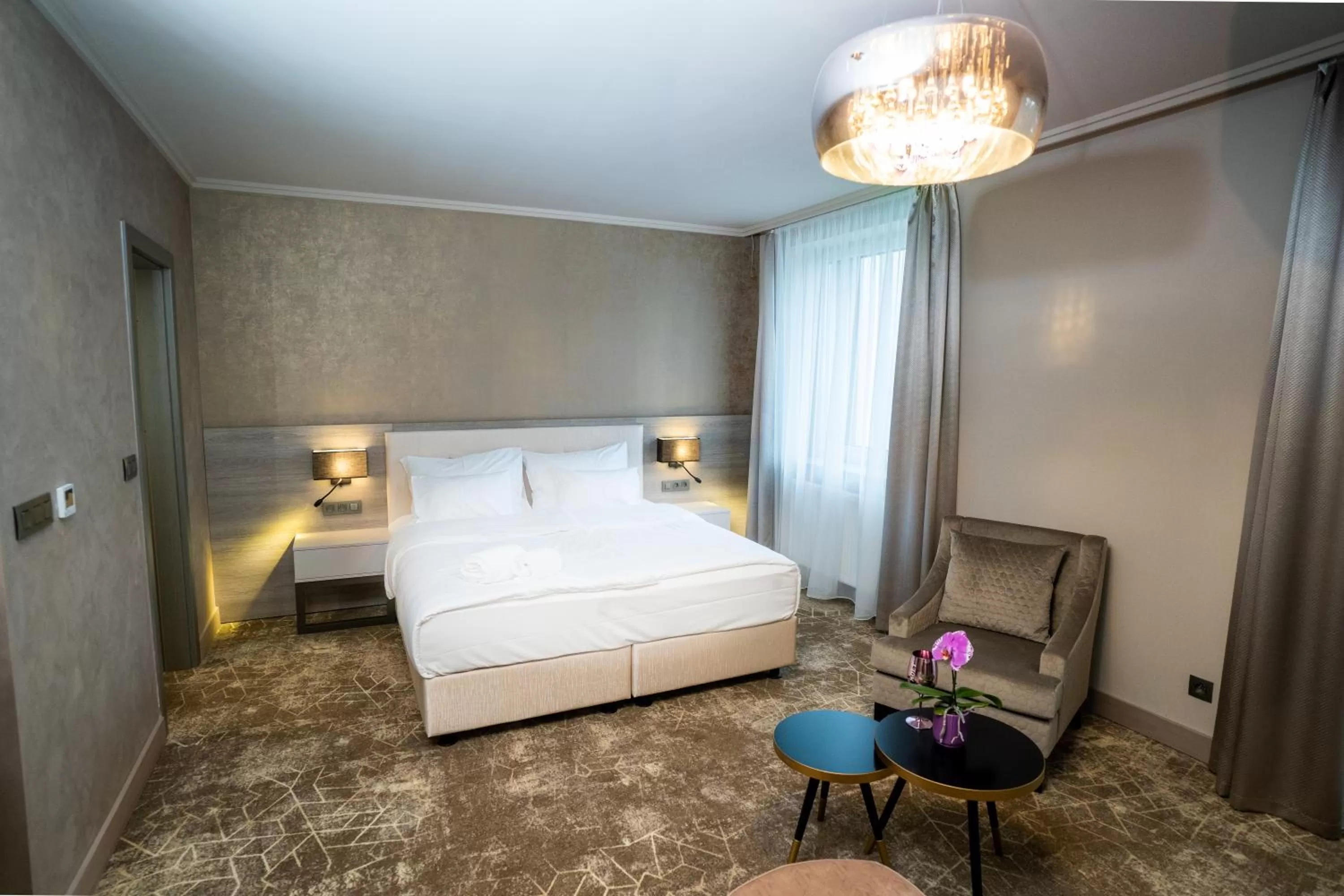 Deluxe Double Room with Bath in HOTEL EUROPA