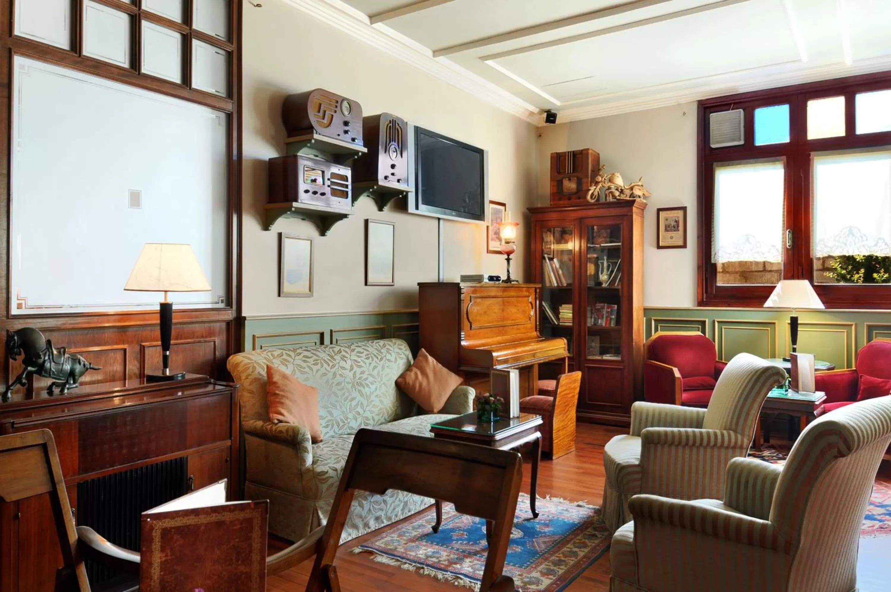 Lounge or bar in Armada Istanbul Old City Hotel