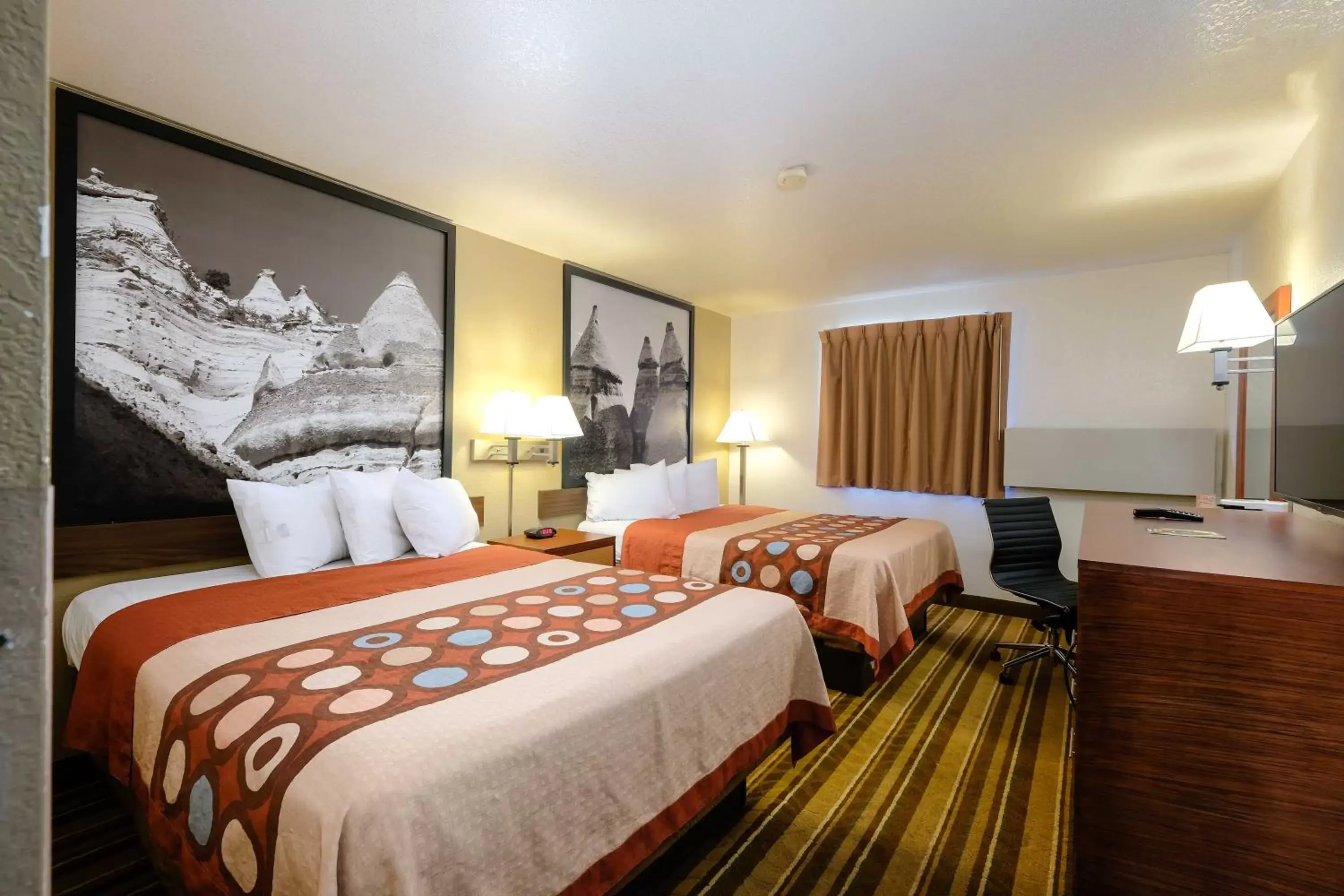 Bed in Super 8 by Wyndham Las Cruces/White Sands Area