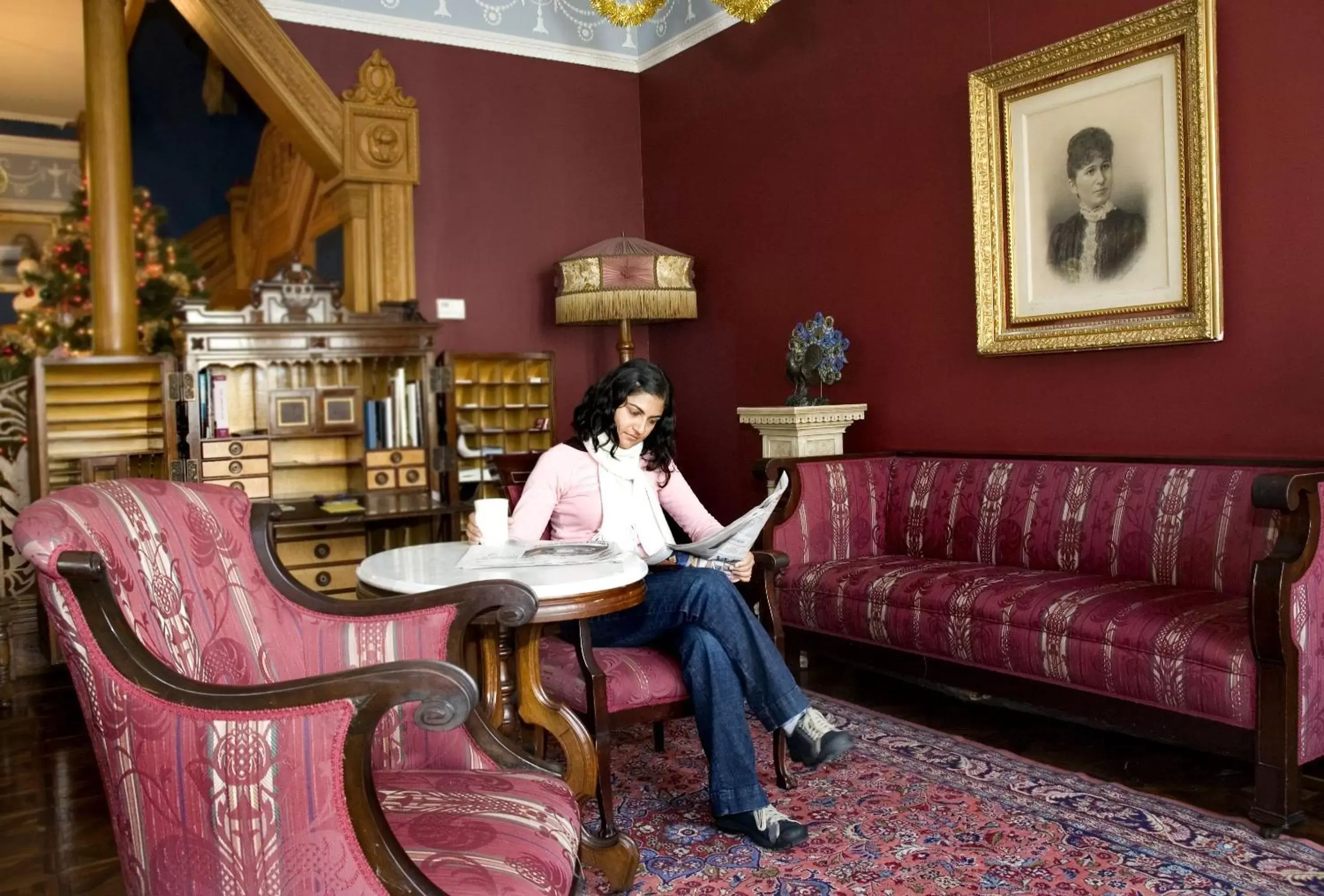 Living room in Chateau Tivoli Bed and Breakfast Living room in Chateau Tivoli Bed and Breakfast