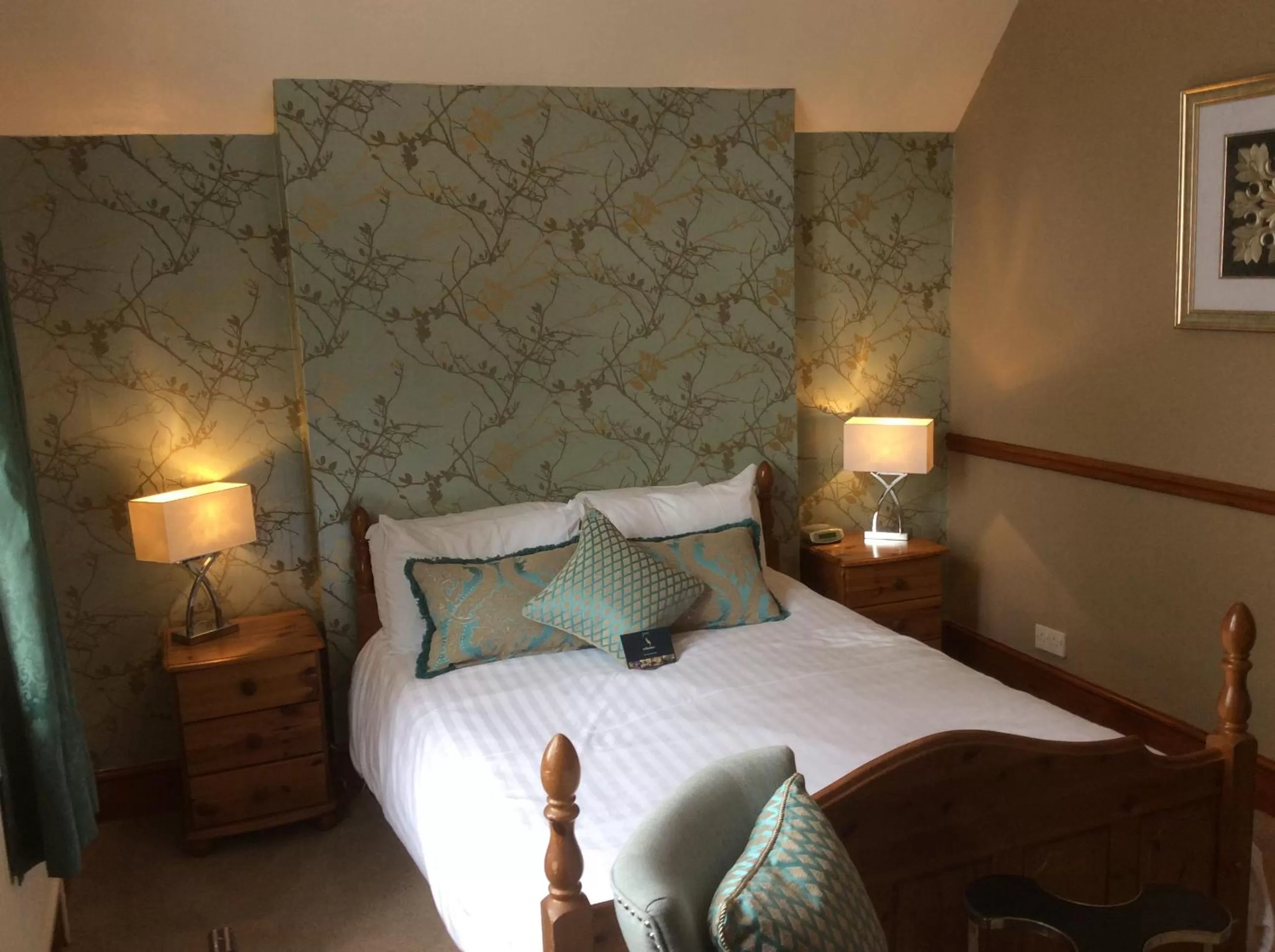 Bedroom, Bed in The Shrubbery Hotel, Ilminster
