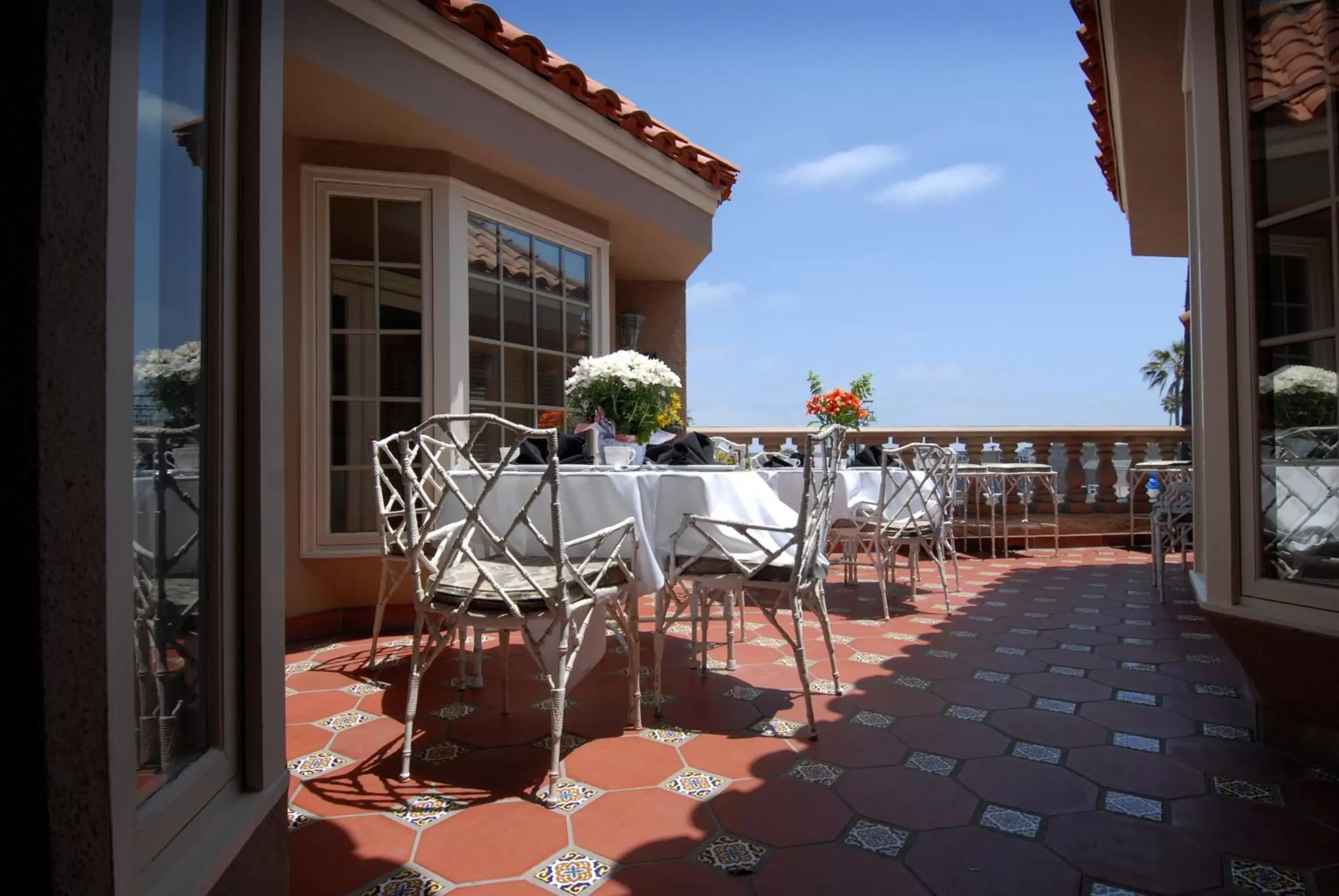 Property building in Doryman's Oceanfront Inn